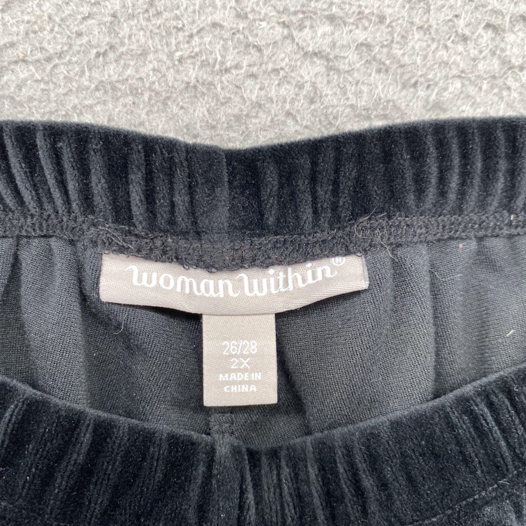 Vintage Woman Within Black Velour Elastic Waist Pull On Plus Size 2X Pants User: Woman Within Black Elastic Waist Pull On Plus Size 2X Velour Pants Size 40" / US 18 - 4 Thumbnail