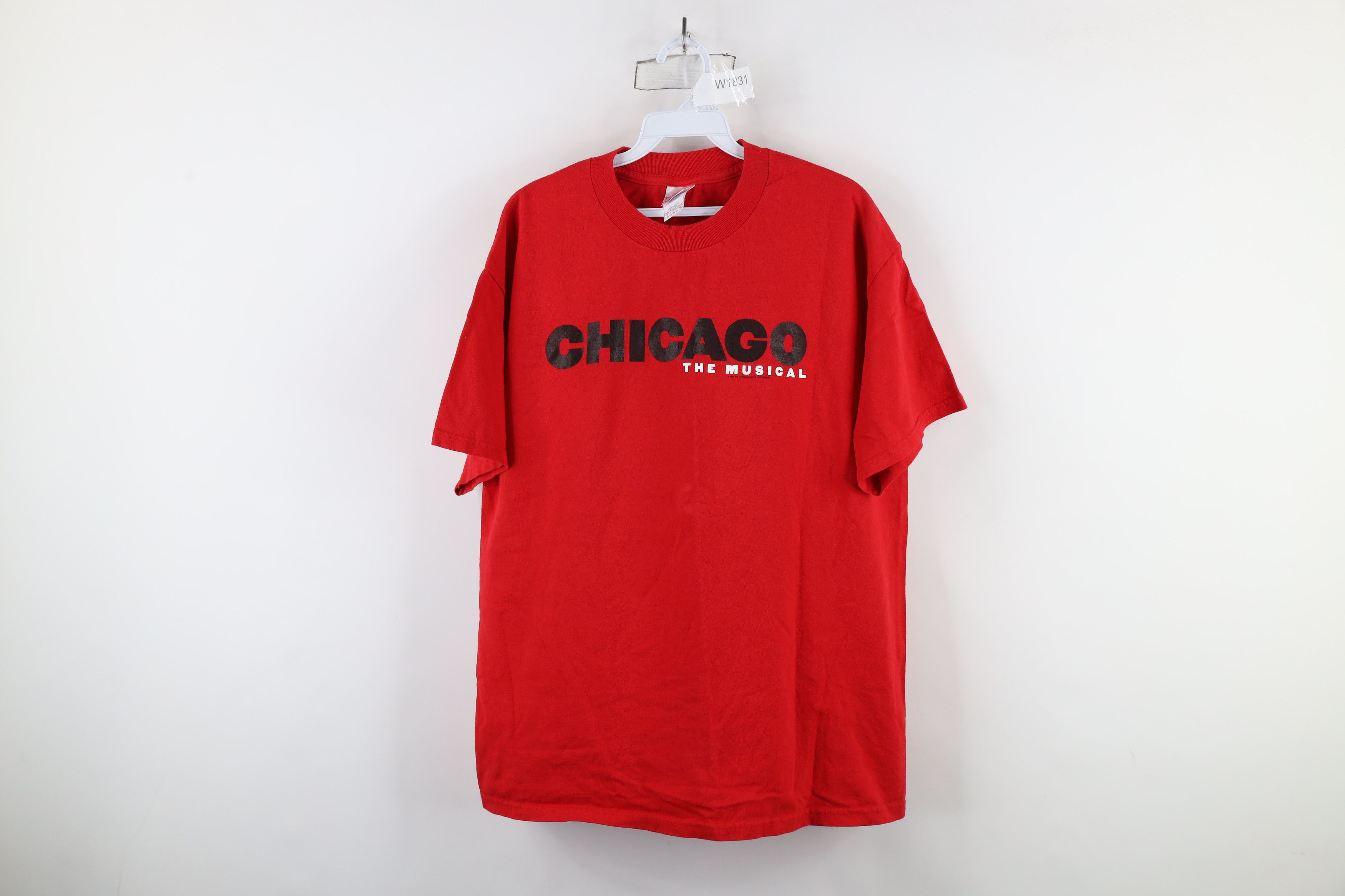 Vintage Vintage Y2K 2003 Chicago The Musical T-Shirt Red Cotton Size US L / EU 52-54 / 3 - 1 Thumbnail
