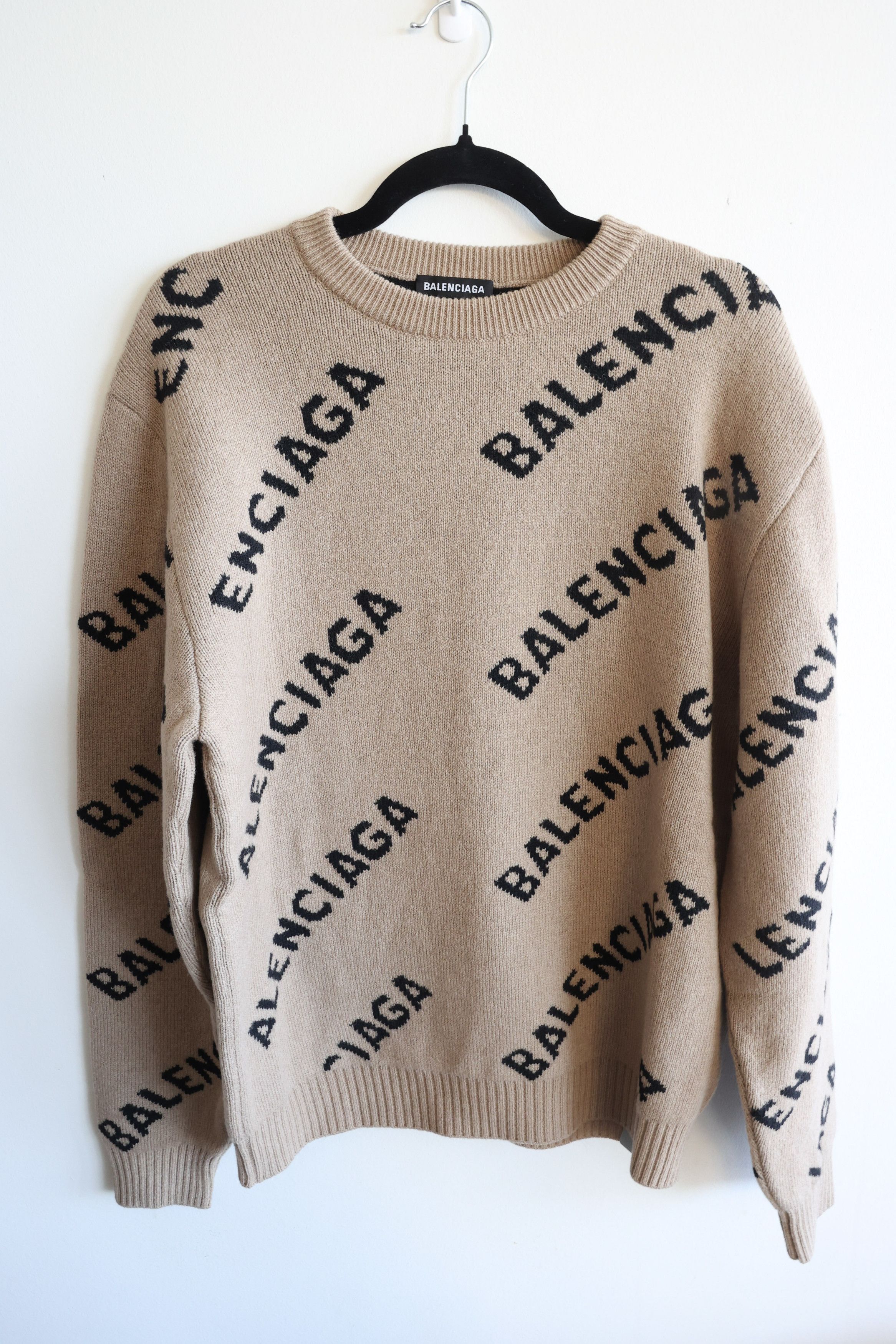 Balenciaga Balenciaga All Over Logo Sweater Size US L / EU 52-54 / 3 - 1 Thumbnail
