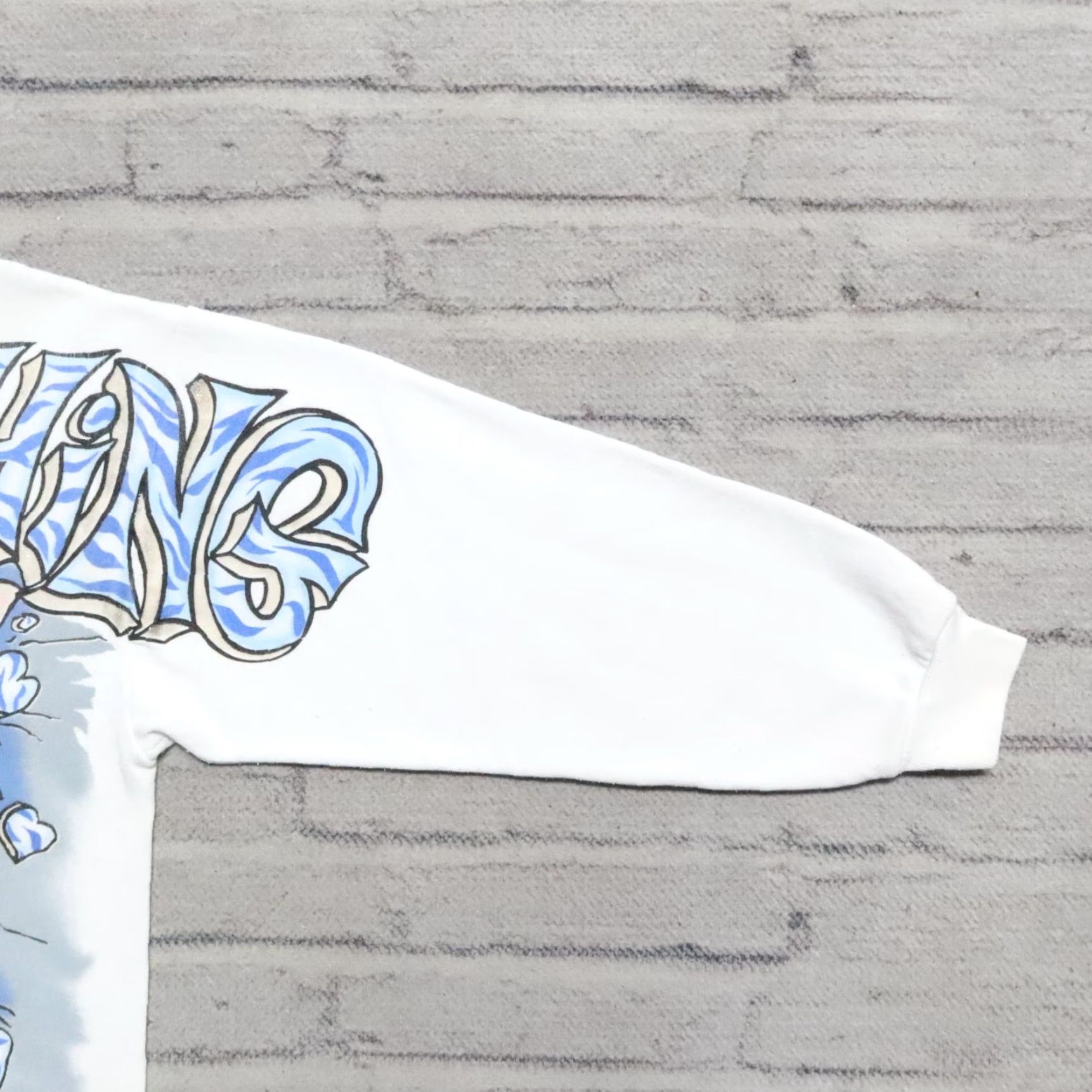Tultex Vintage Betty Boop Wild Thing Crew Neck Sweatshirt L White Mens Shirt XS? Size US L / EU 52-54 / 3 - 6 Thumbnail