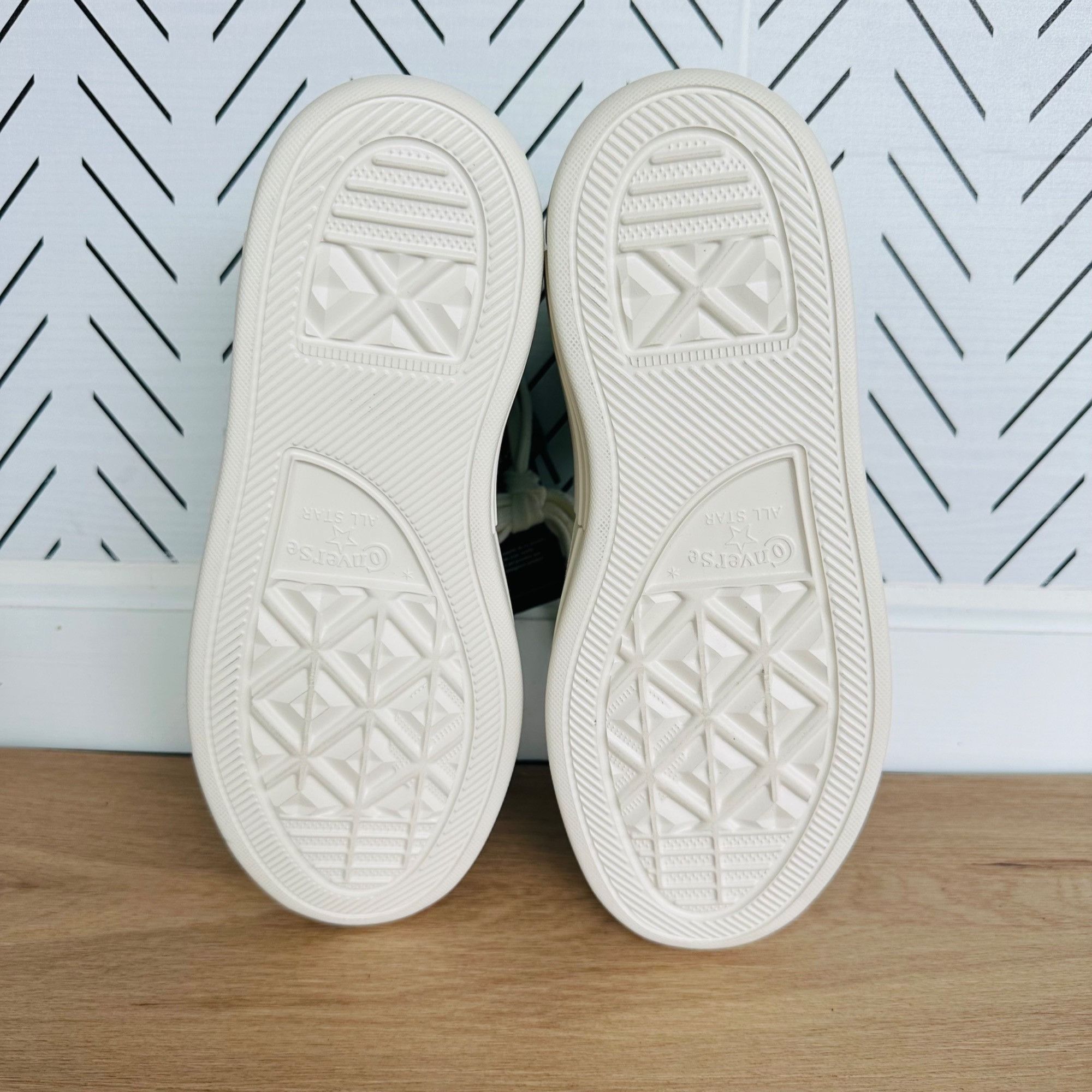 Converse ⭐Converse Ctas Cruise Hi Platform Men Shoes 6 Canvas Suede G Size US 6 / EU 39 - 5 Thumbnail