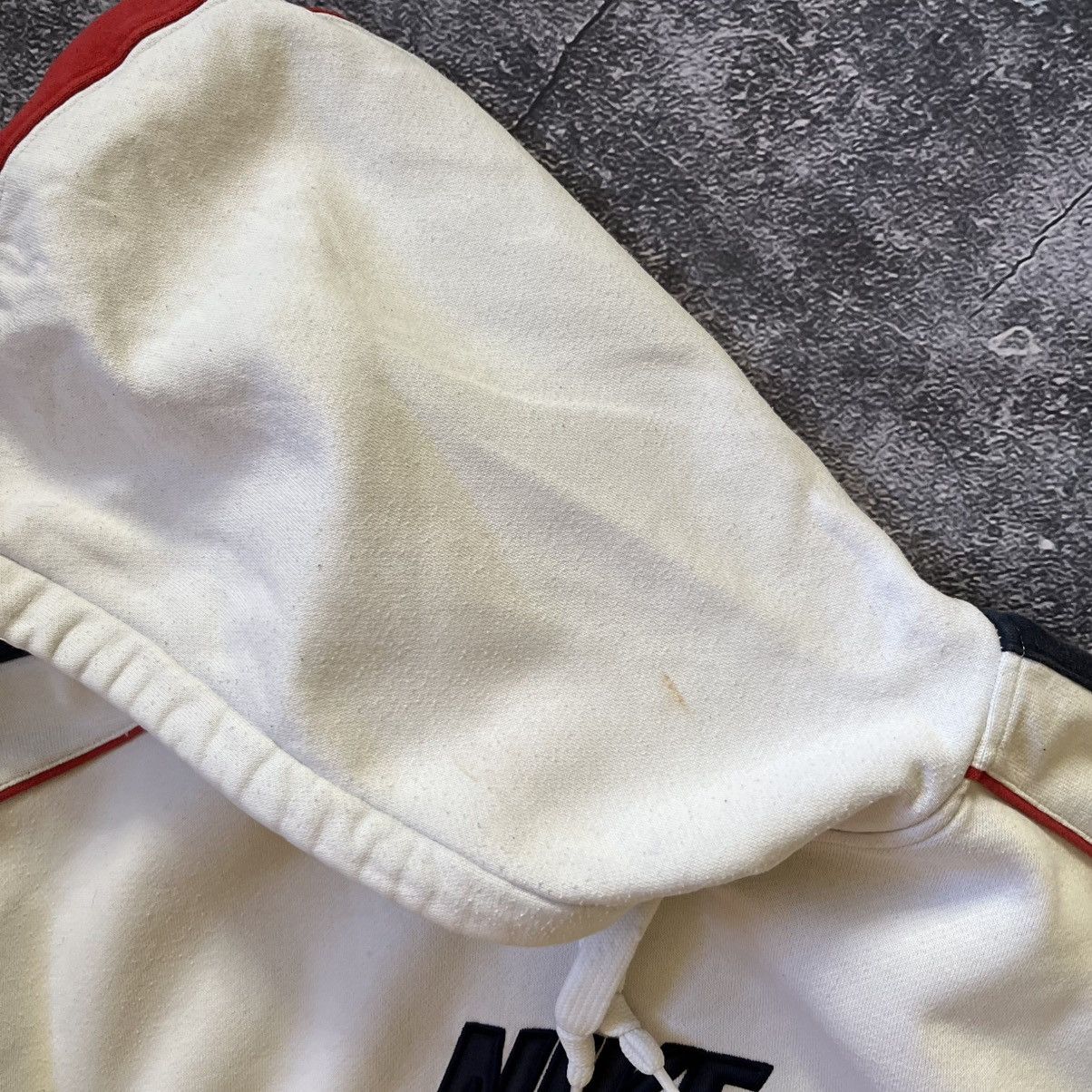 Nike Rare Vintage NIKE Spell Out Swoosh Hoodie Sweatshirt Size US XL / EU 56 / 4 - 10 Thumbnail