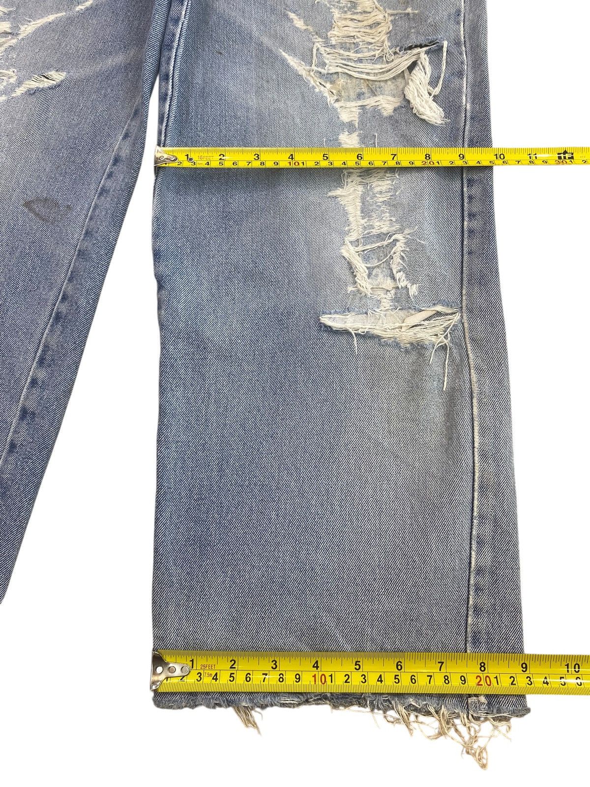 Japanese Brand Japanese Brand Distressed Light Wash Style Loose Jeans Size US 32 / EU 48 - 7 Thumbnail
