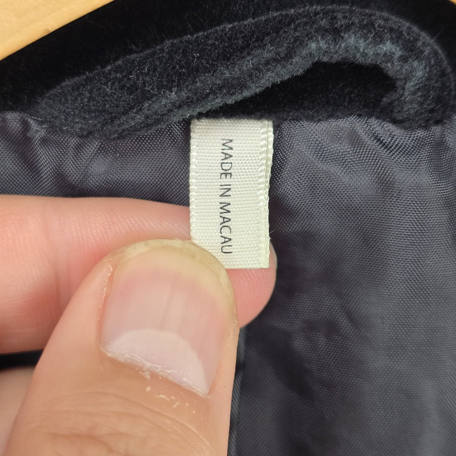 Juicy Couture Juicy Couture Black Velvet Jacket Sz 44 IMagnificent Skull Size M / US 6-8 / IT 42-44 - 9 Thumbnail