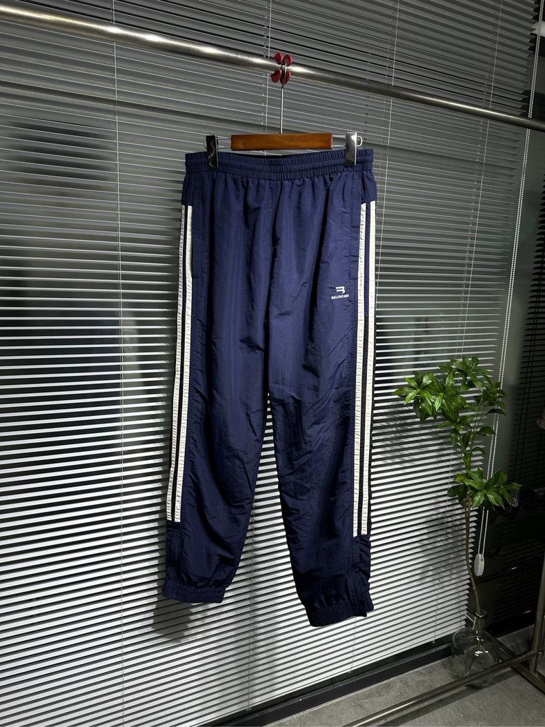 Balenciaga Balenciaga Embroidered Nylon Track Pants Size S - dmc Size US 38 / EU 54 - 1 Thumbnail