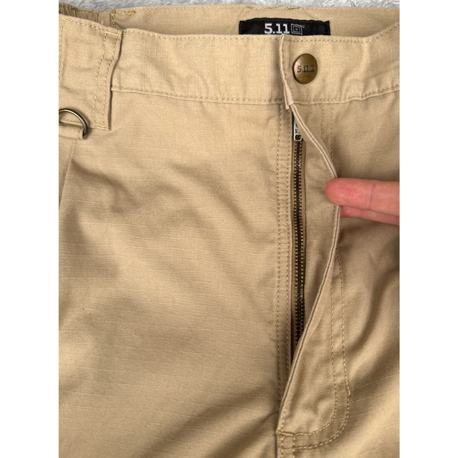 Vintage 5.11 Tactical Pants Men Medium Beige Cargo Rip-Stop Fabric Cotton 31.5 to 35 W Size US 31 - 5 Thumbnail