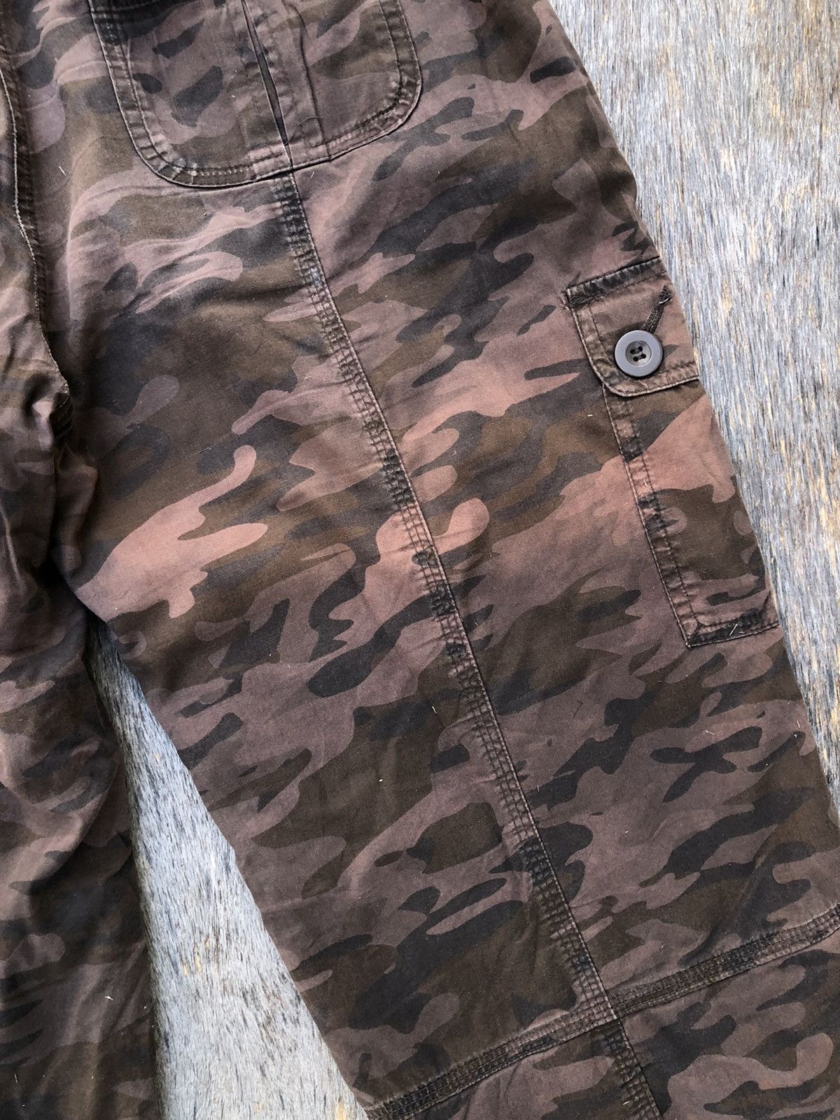Japanese Brand Vintage Camo Cargo Pants Stretchable Waist W28xL38 Size US 28 / EU 44 - 12 Thumbnail