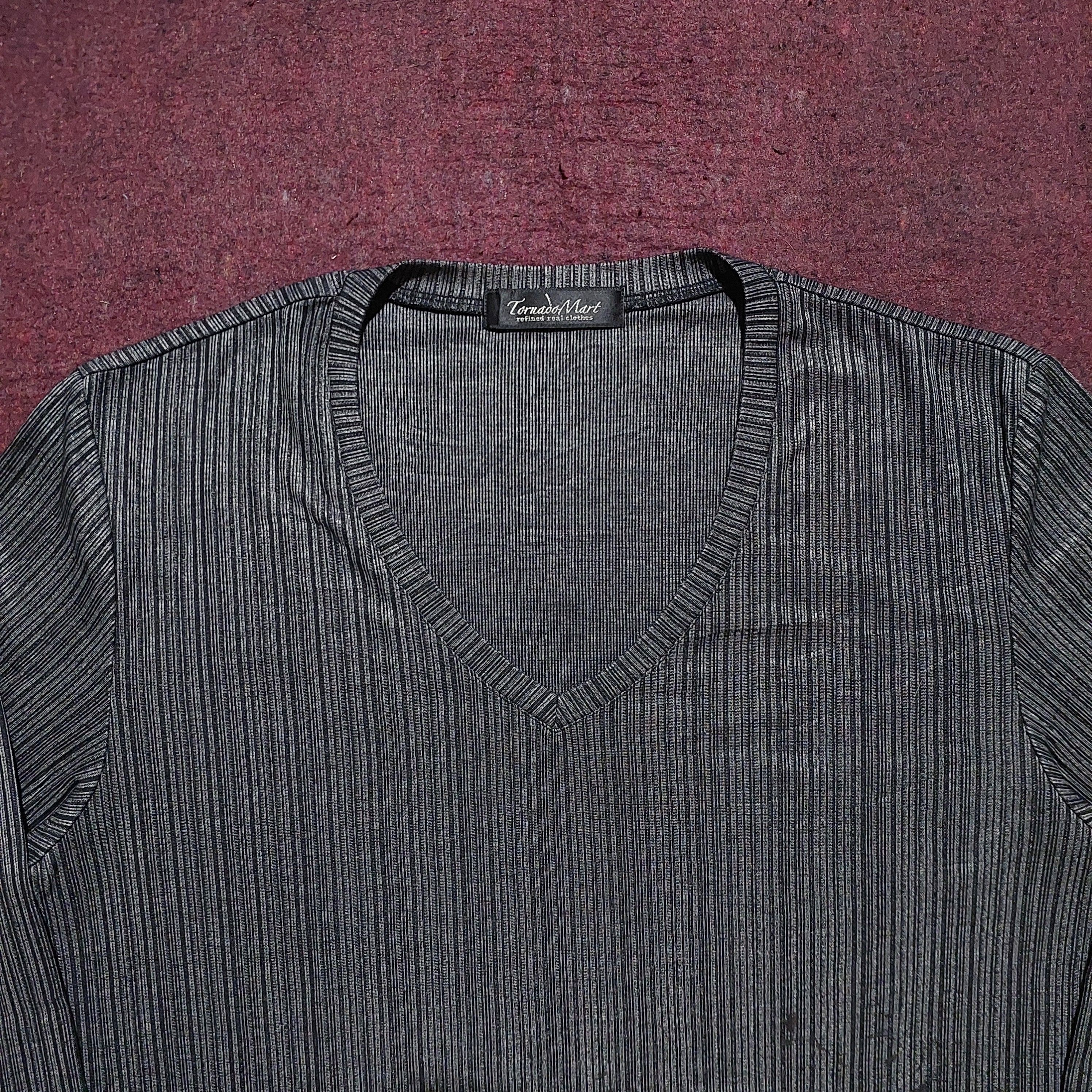 Tornado Mart Tornado mart japan v-neck flower long sleeve Size US M / EU 48-50 / 2 - 3 Thumbnail