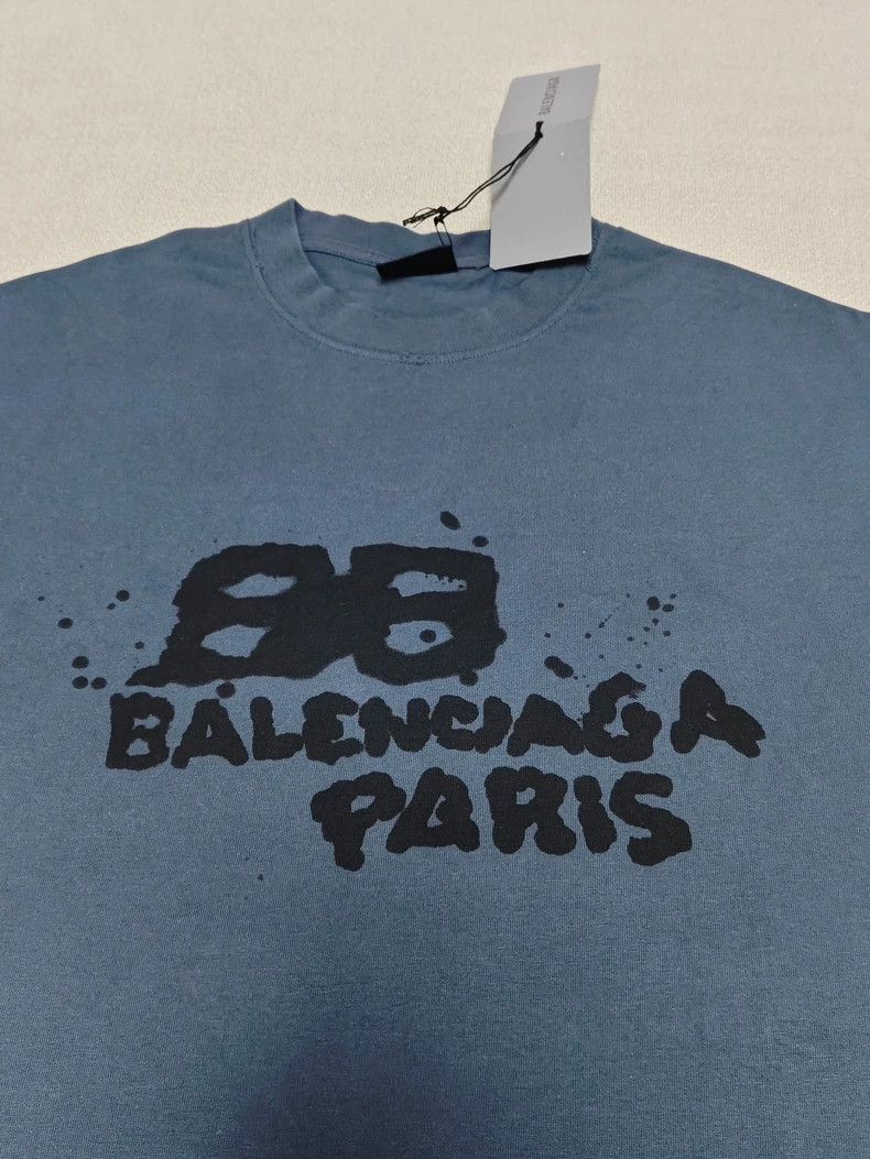 Balenciaga Balenciaga Graffiti do old damage logo short sleeve Size US L / EU 52-54 / 3 - 4 Thumbnail
