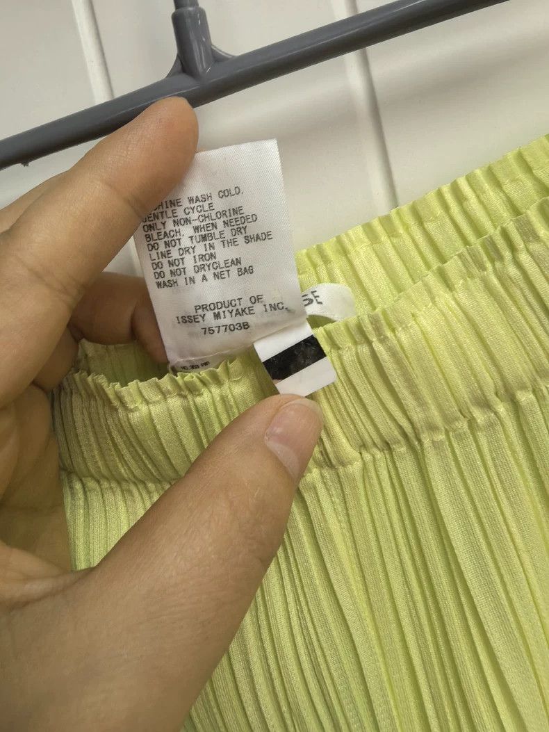Issey Miyake Issey Miyake size:2 Yellow pleated pants Size 42" / US 20 - 3 Thumbnail
