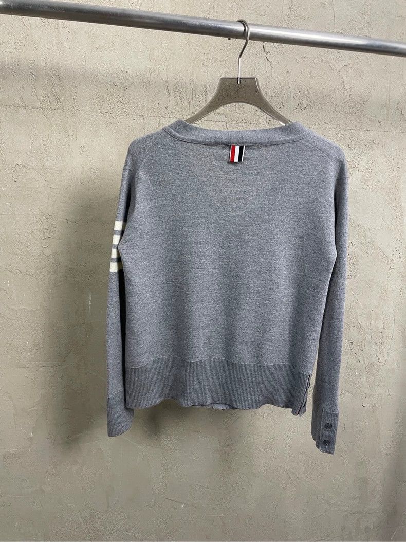 Thom Browne Thom Browne Gray four-striped wool cardigan jacket 2505-Nex Size US L / EU 52-54 / 3 - 2 Thumbnail