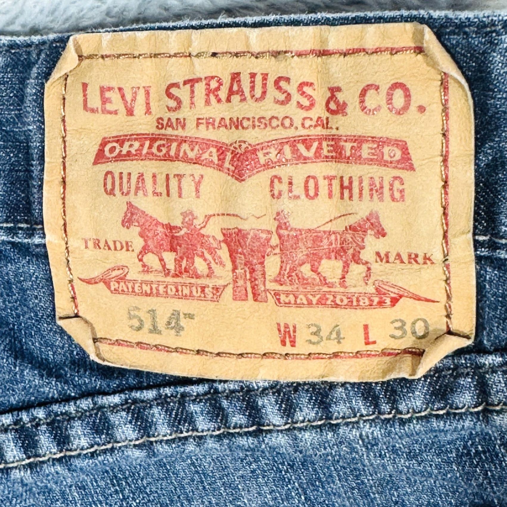 Levi's Levi's 514 Shorts Mens 34 Blue Bermuda Slim Straight 12 Inseam 5-Pocket Zip Fly Button Closure Size US 34 / EU 50 - 7 Thumbnail