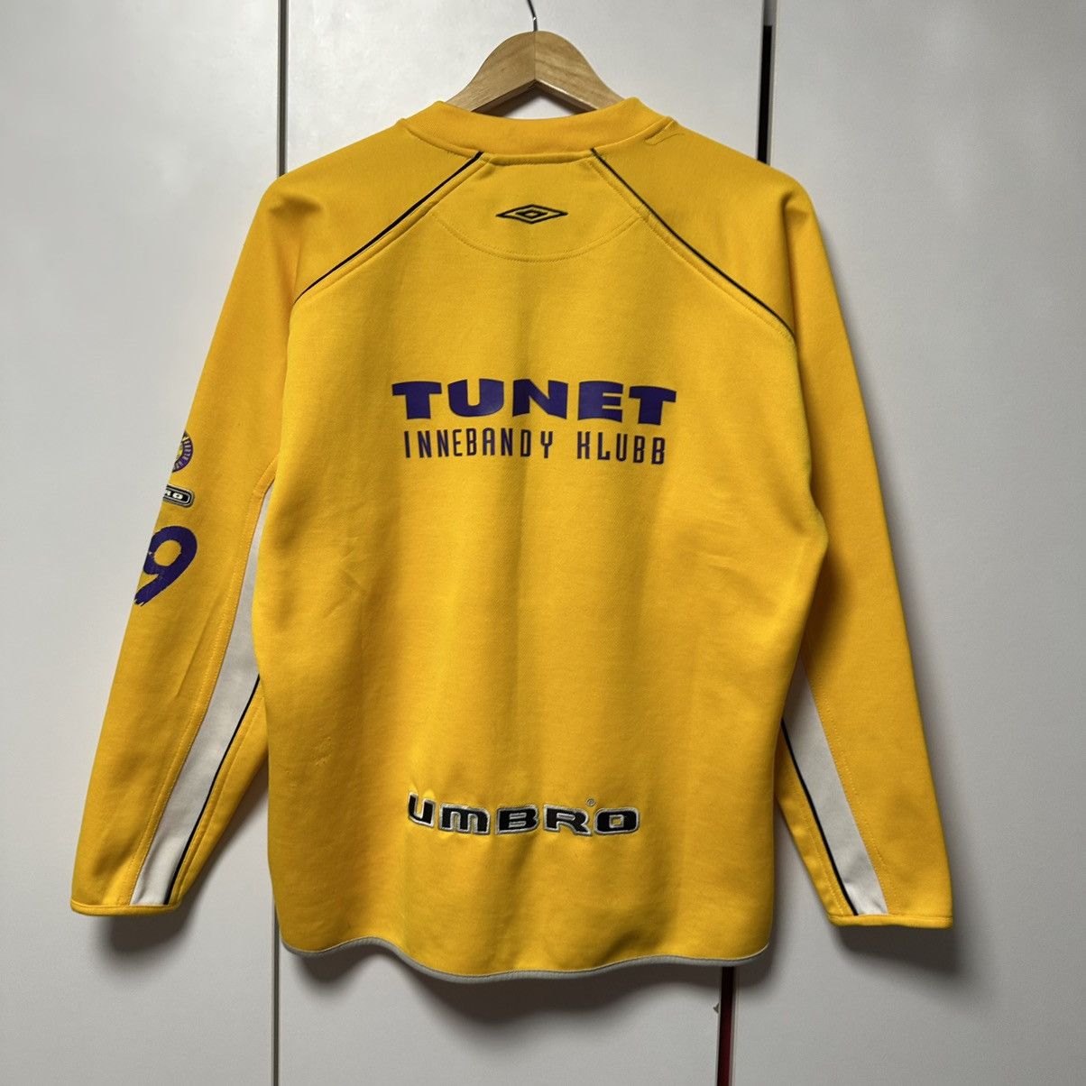 Umbro Umbro Tunet Innebandy Hlubb 29 T Vintage Jersey Size US S / EU 44-46 / 1 - 9 Thumbnail