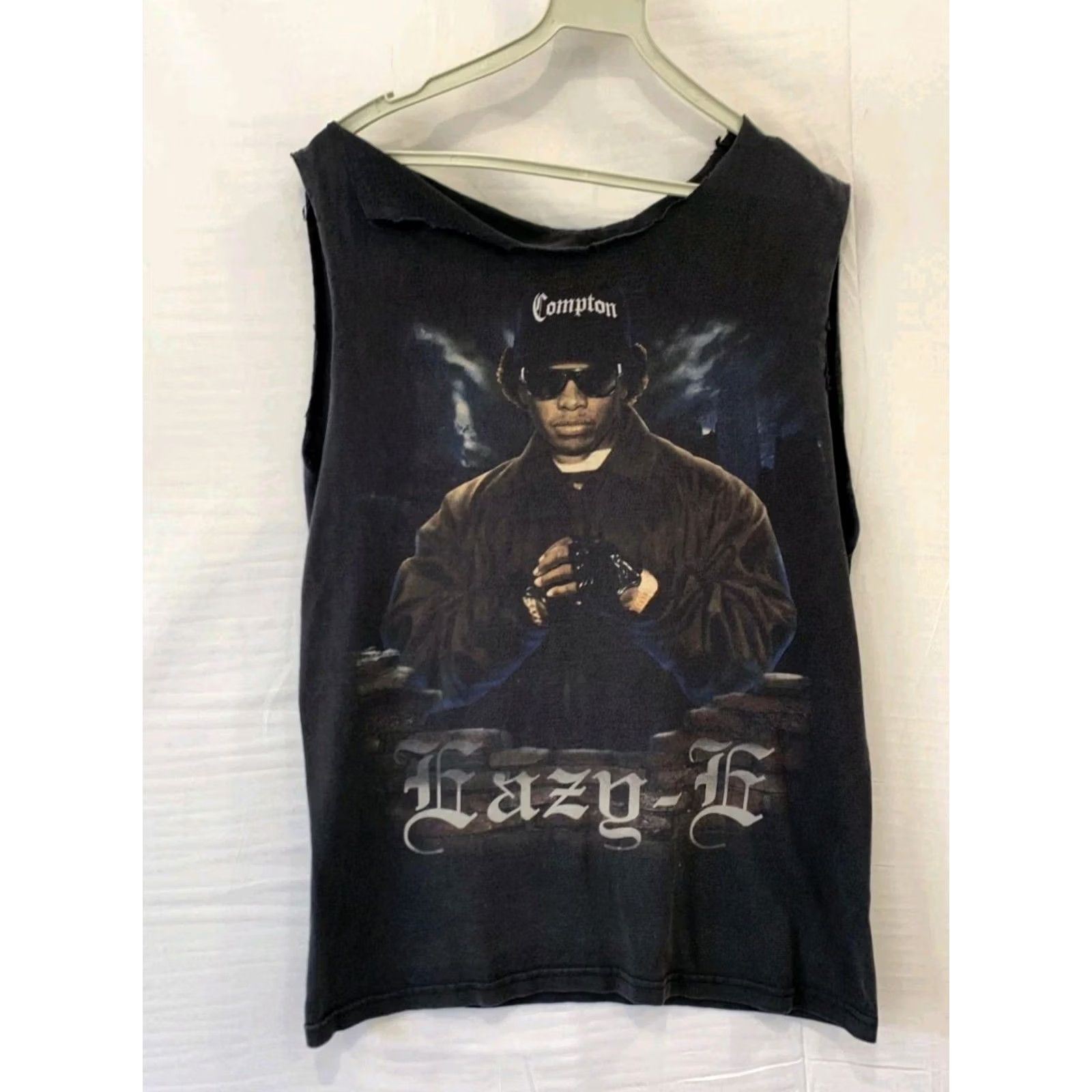Vintage Vintage EAZY-E T-Shirt Muscle Tee Graphic Distressed Black S M NWA 226 Size US S / EU 44-46 / 1 - 2 Thumbnail