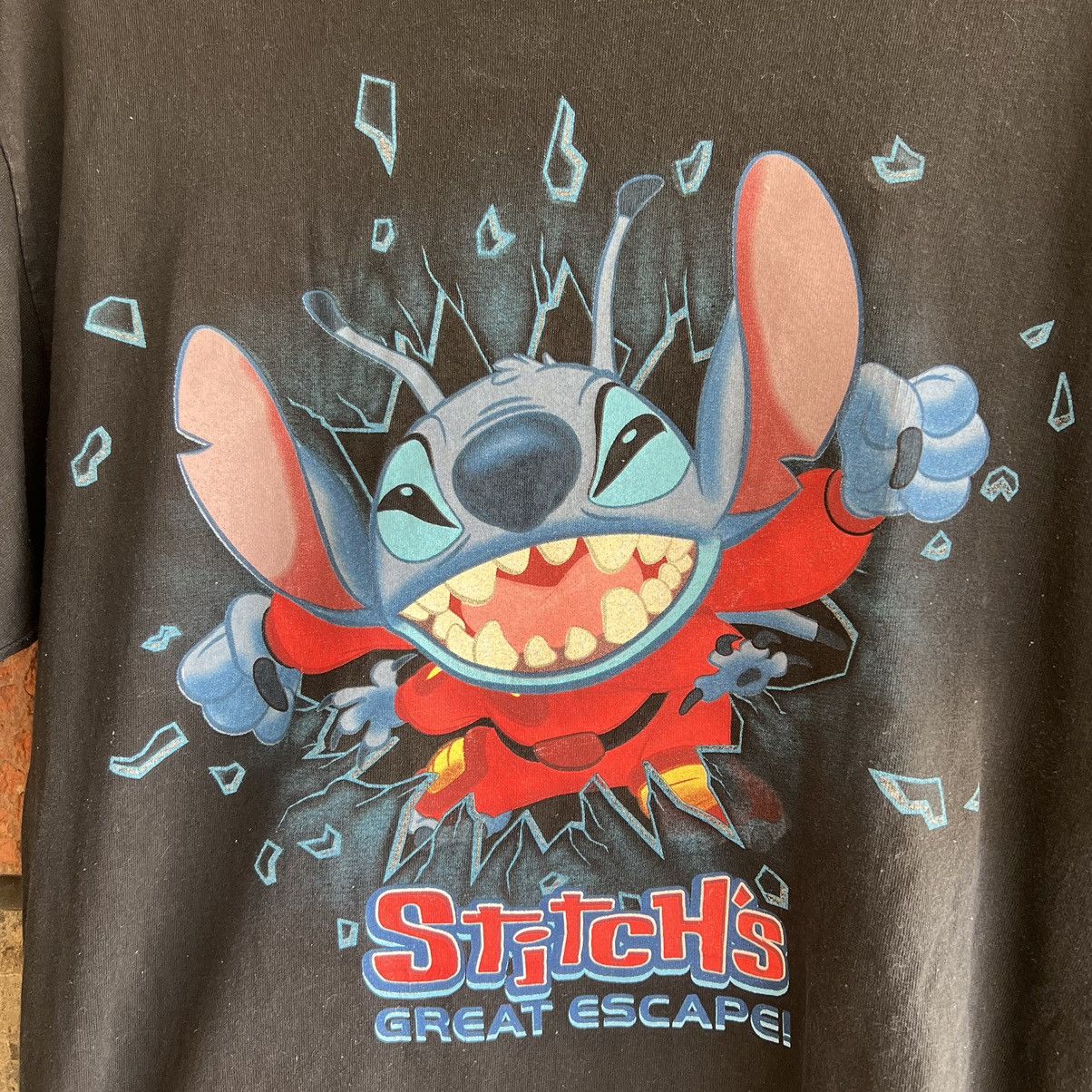 Disney ‘90s Lilo And Stitch Great Escape Magic Kingdom Tee Shirt Size US L / EU 52-54 / 3 - 1 Thumbnail