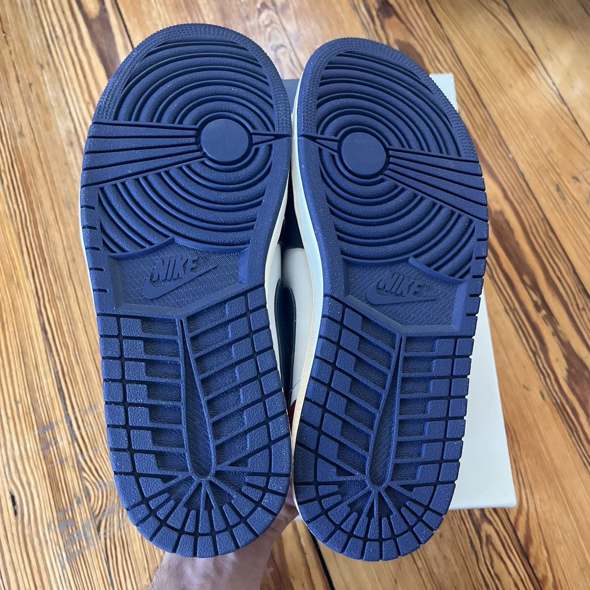 Nike New Air Jordan 1 Low OG Howard University SIZE 9.5 US MEN Size US 9.5 / EU 42-43 - 8 Thumbnail