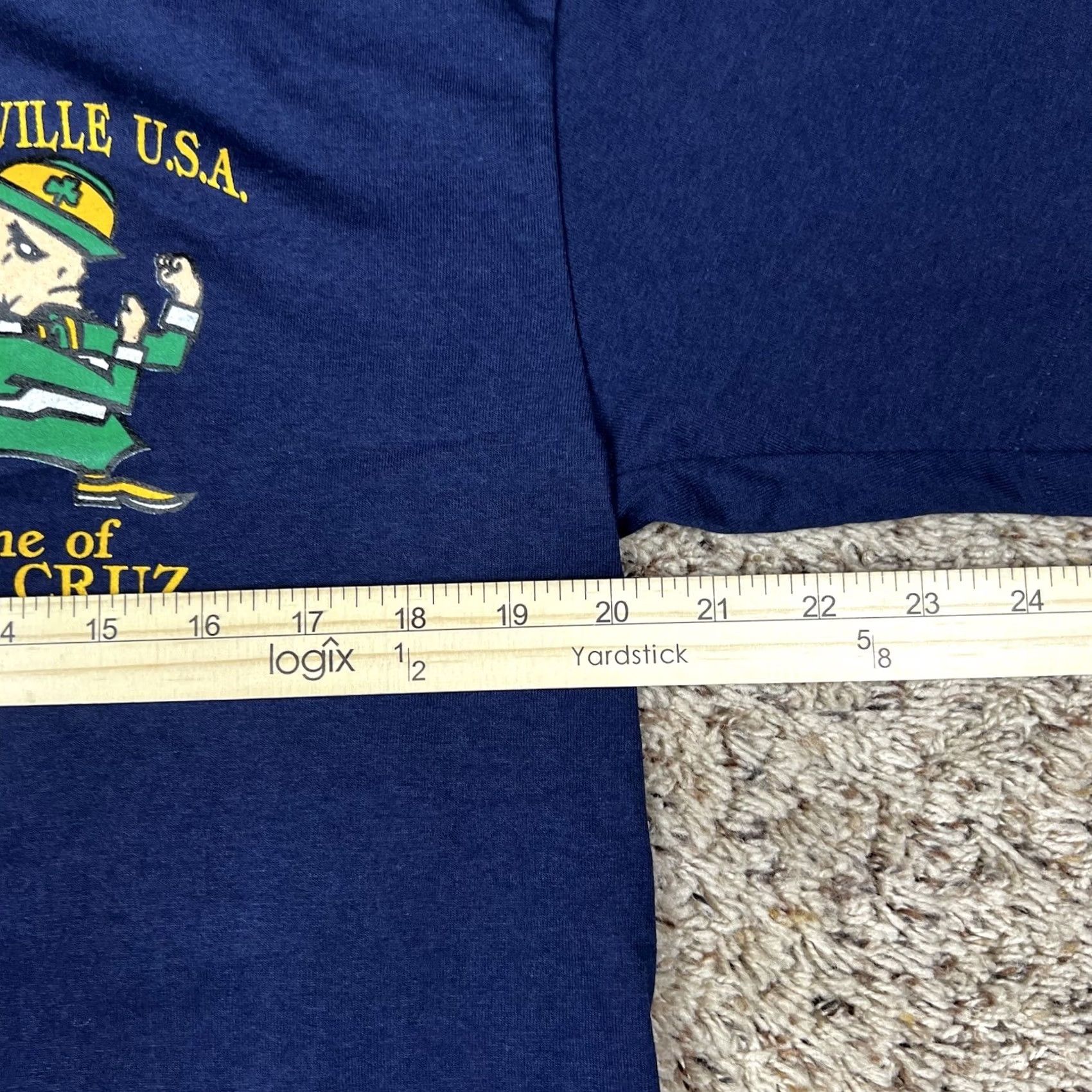 Hanes VINTAGE Chicago Canaryville Graphic T-Shirt Medium M Unisex Adults Hanes Blue 90s Single Stitch Graphic Tee Shirt Men's Womens Size US M / EU 48-50 / 2 - 6 Thumbnail