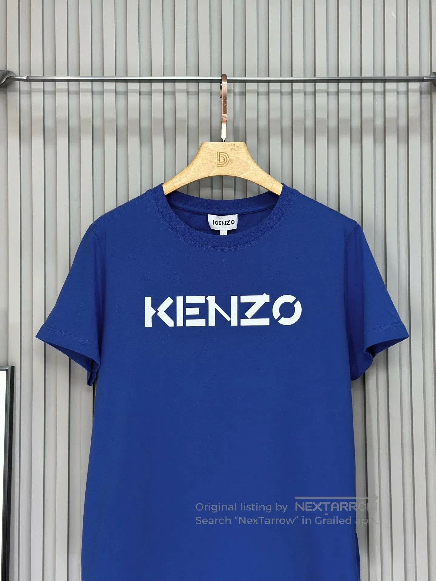 KENZO Women\'s Blue Casual Crewneck T-shirt.