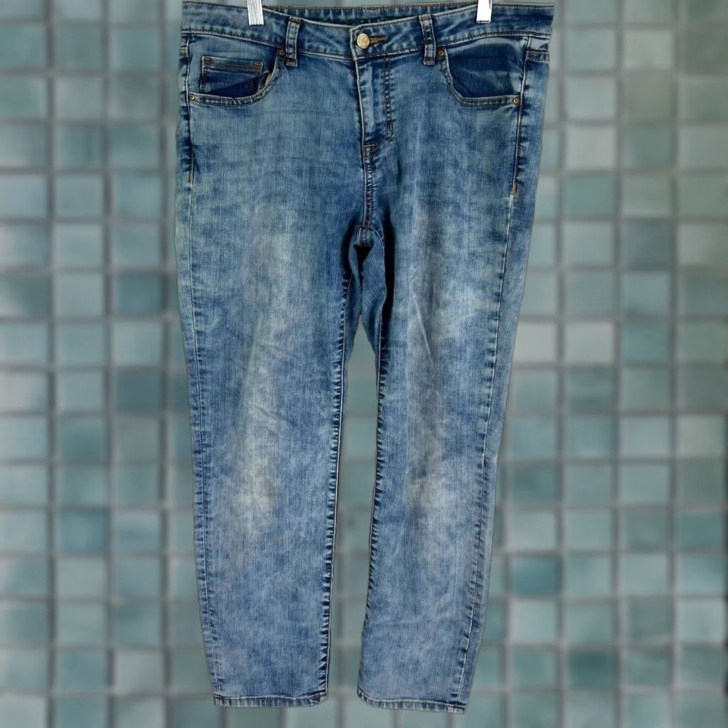 Apt. 9 Apt. 9 Women's Straight Leg Stone Wash Denim Jeans Size 10 Blue 36W 29L 90s Bohemian Size 32" / US 10 / IT 46 - 1 Thumbnail