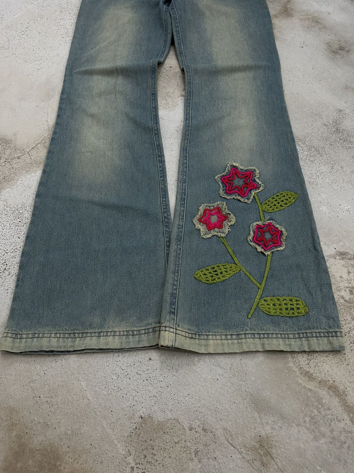 Tornado Mart Active Co. Denim Flare Jean Art Embroidery Size US 30 / EU 46 - 2 Thumbnail