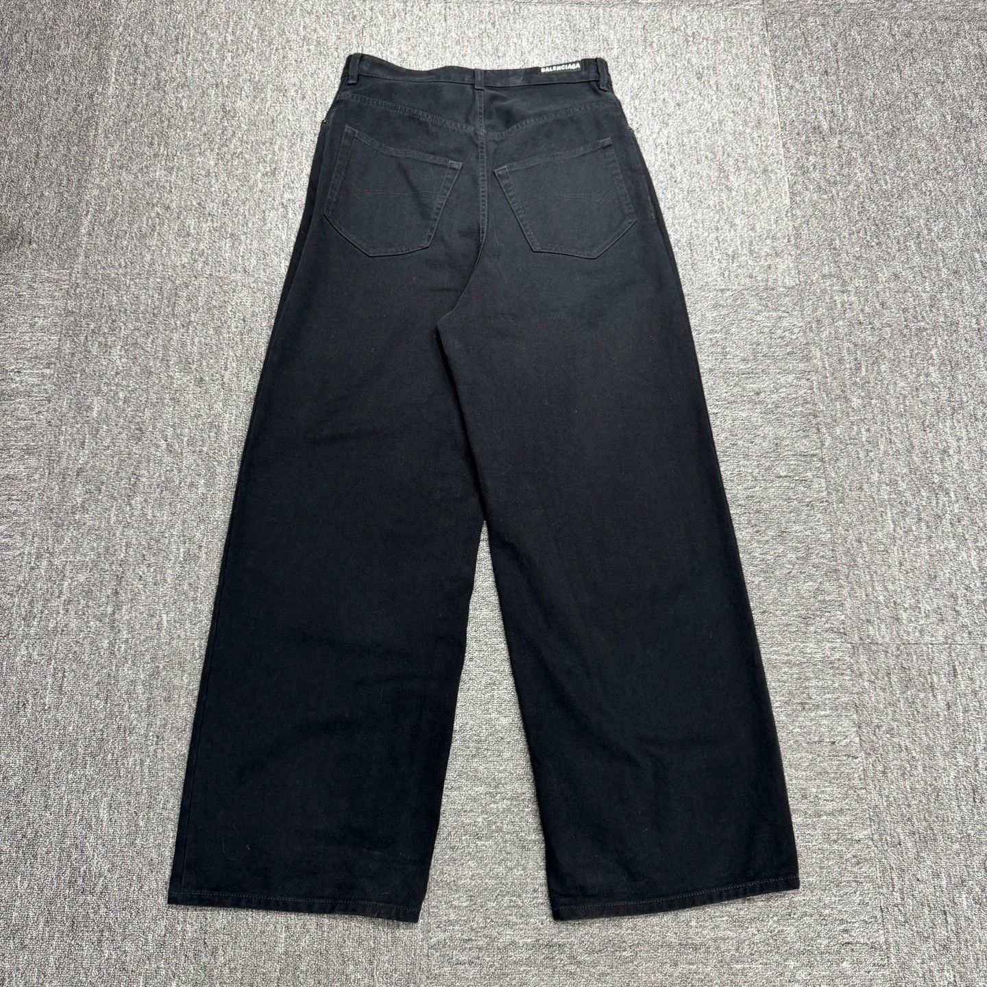 Balenciaga Balenciaga wide leg jeans xs new with tags Size US 28 / EU 44 - 5 Thumbnail