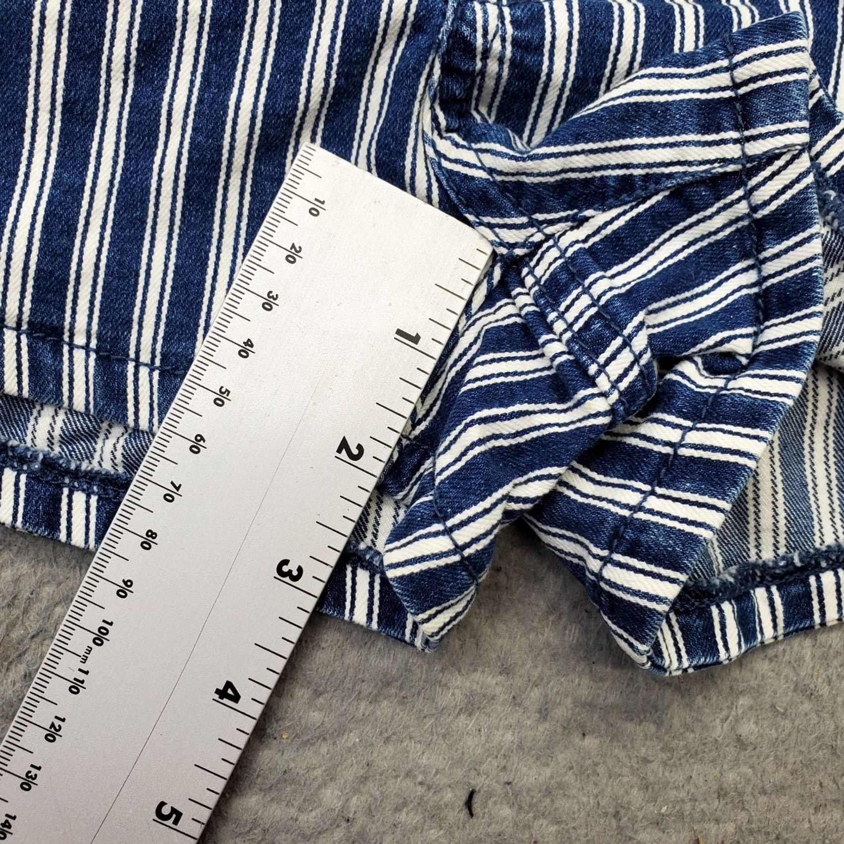 American Eagle Outfitters American Eagle Outfitters Womens Jean Shorts Multi Striped Next Level Stretch - 2 - 27 in Waist - 3.25 in Inseam - Denim - Casual Size 26" / US 2 / IT 38 - 5 Thumbnail