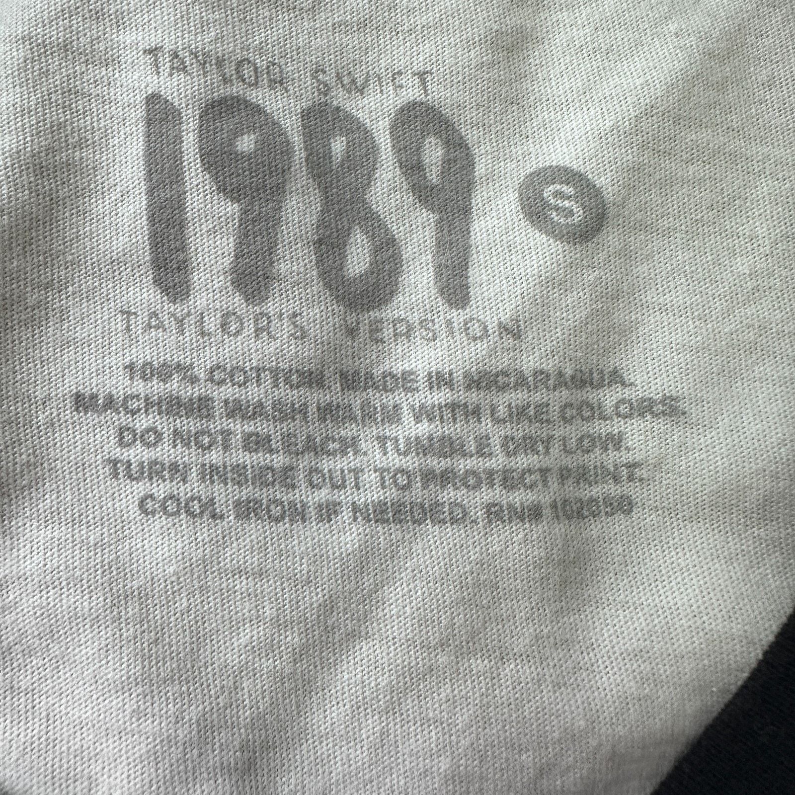 Other Taylor Swift 1989 Taylor's Version T-Shirt Adult’s S White Size US S / EU 44-46 / 1 - 5 Thumbnail