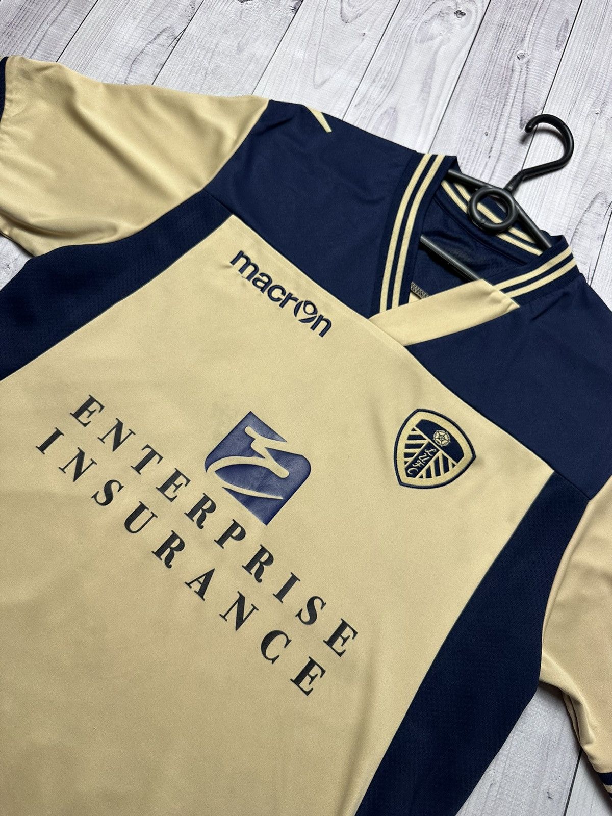Vintage Vintage soccer jersey Leeds gold size L Size US L / EU 52-54 / 3 - 4 Thumbnail