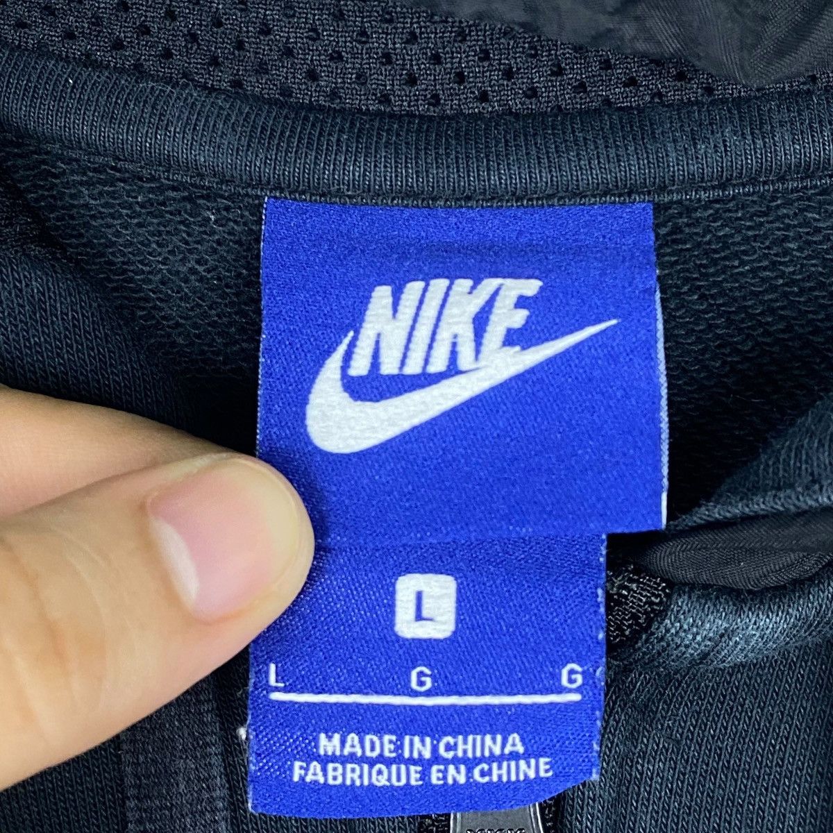 Other Vintage Nike Hoodie Sweater Big Logo Black Pullover Size L Size US L / EU 52-54 / 3 - 6 Thumbnail