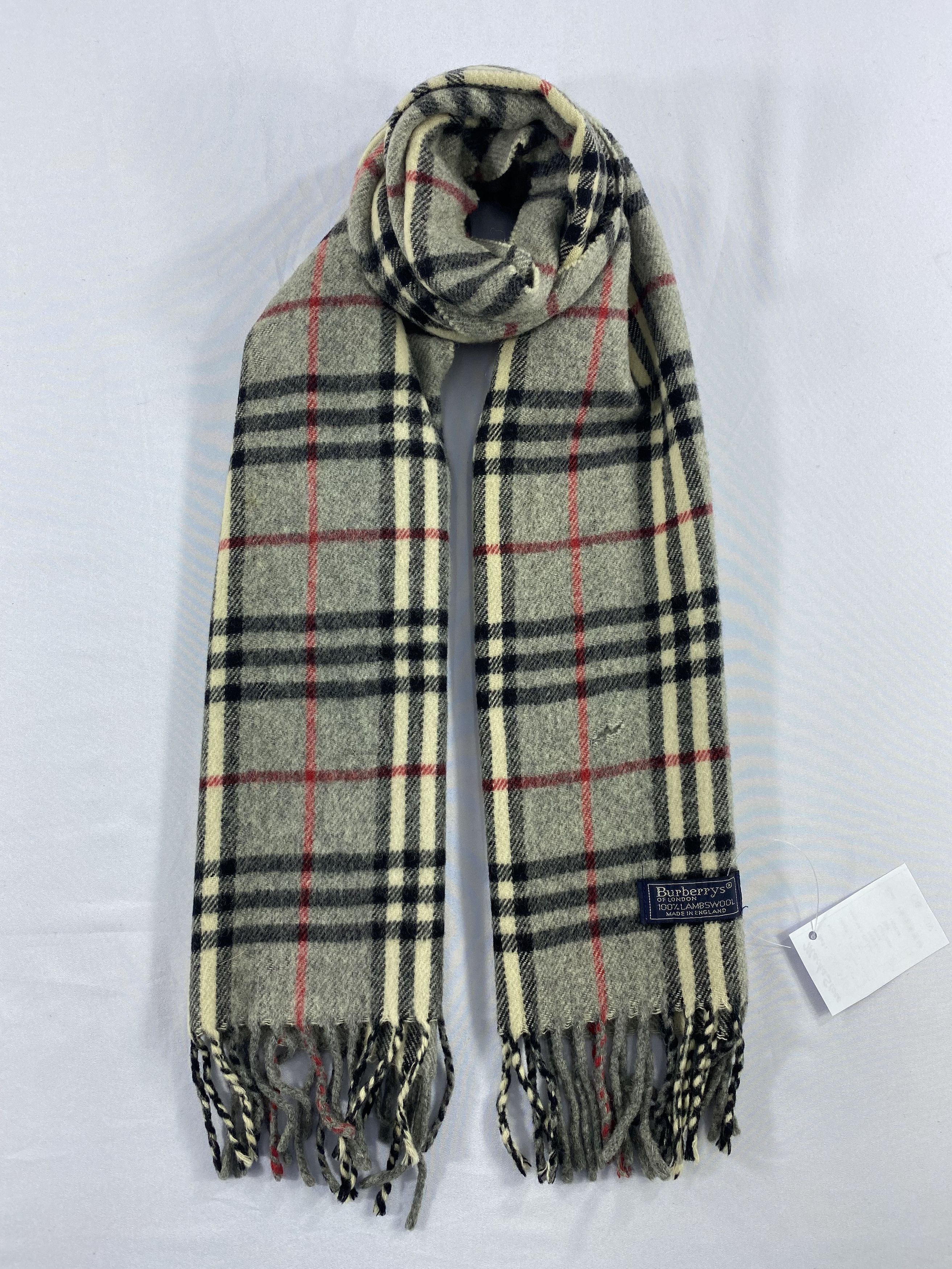 Burberry Burberrys Scarf / Muffler / Neckwear Size ONE SIZE - 1 Thumbnail