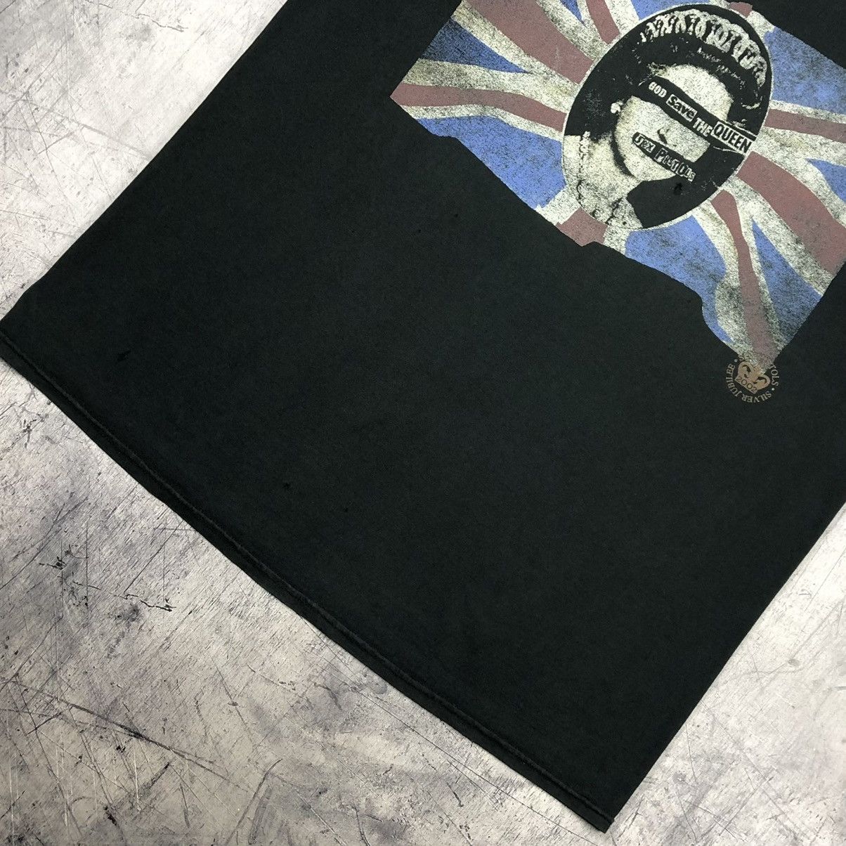 Band Tees Vintage 2002 Sex Pistols God Save Queen Tee Size US XL / EU 56 / 4 - 7 Thumbnail