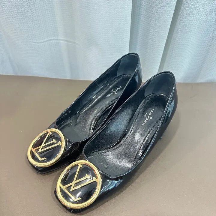 Louis Vuitton Louis Vuitton Black Metal Logo Chunky Heels -2508 Size US 5 / EU 37 - 2 Thumbnail