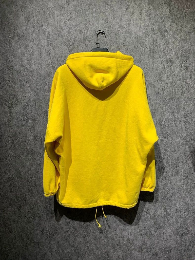 Balenciaga Balenciaga Yellow Hooded Sweatshirt Size Xs-2506 Size XS / US 0-2 / IT 36-38 - 2 Thumbnail