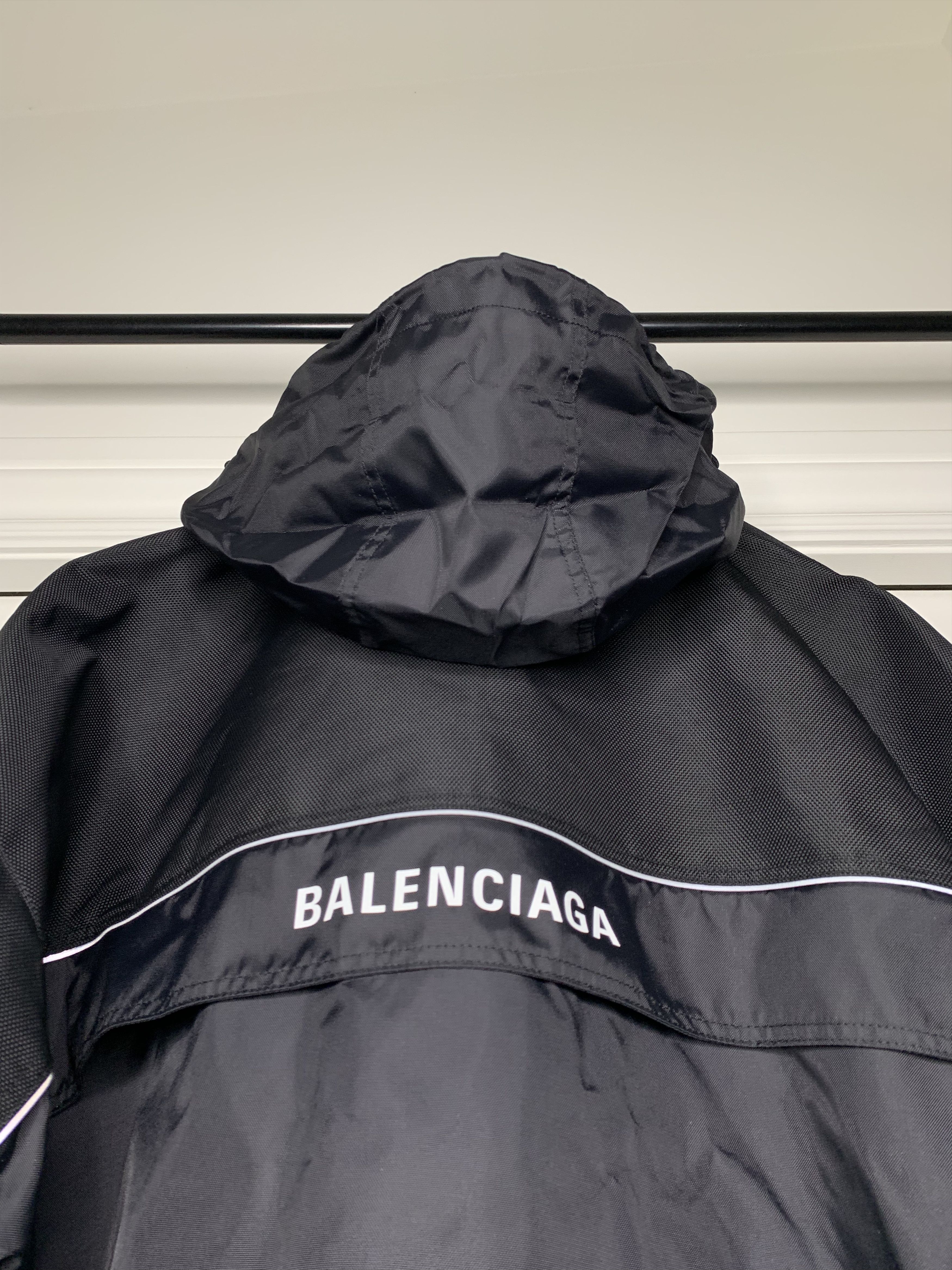 Balenciaga Balenciaga 80s Logo Black Windbreaker Nylon Jacket Size US M / EU 48-50 / 2 - 7 Thumbnail