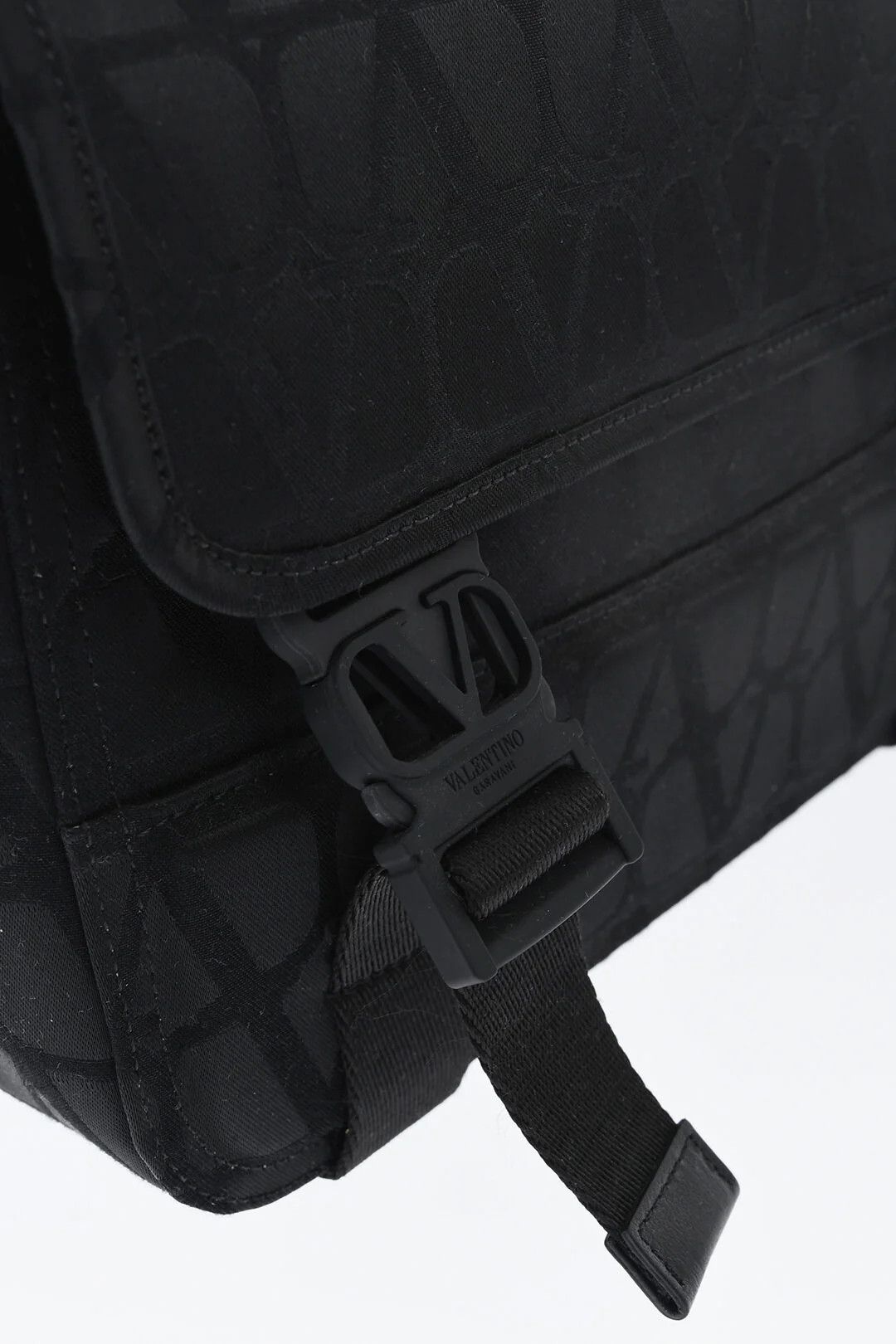 Valentino og1mm0426 Size: OS / Crossbody Bag in Black Size ONE SIZE - 4 Thumbnail