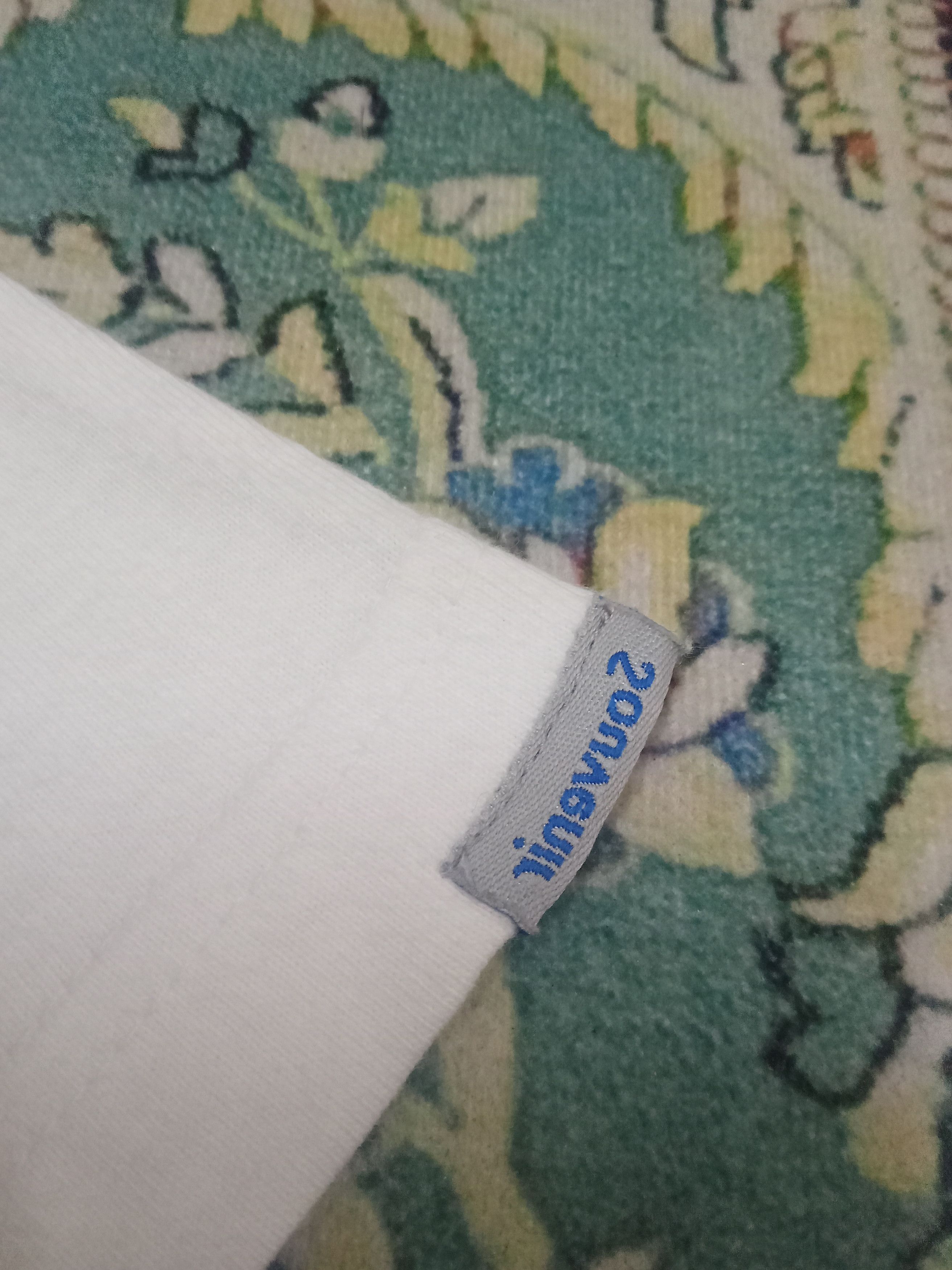 Other Souvenir Centre Box Logo Extremely Rare T Shirt Size US M / EU 48-50 / 2 - 4 Thumbnail