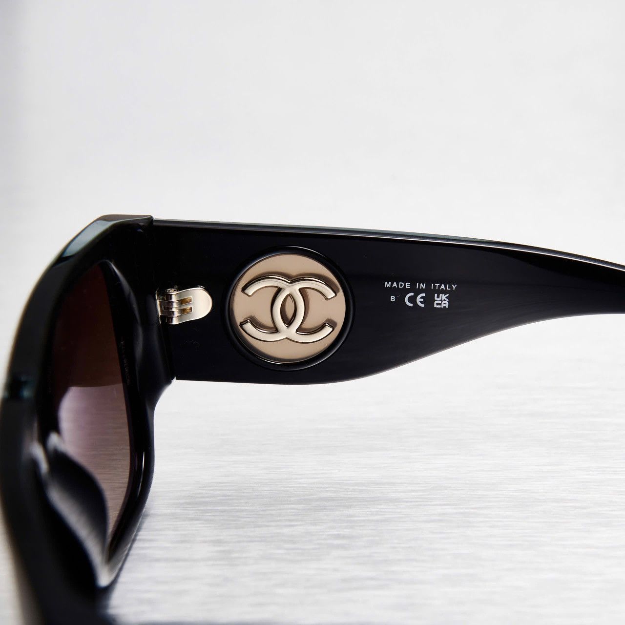 Chanel CHANEL 0CH5549 C622S5 SUNGLASSES Size ONE SIZE - 4 Thumbnail