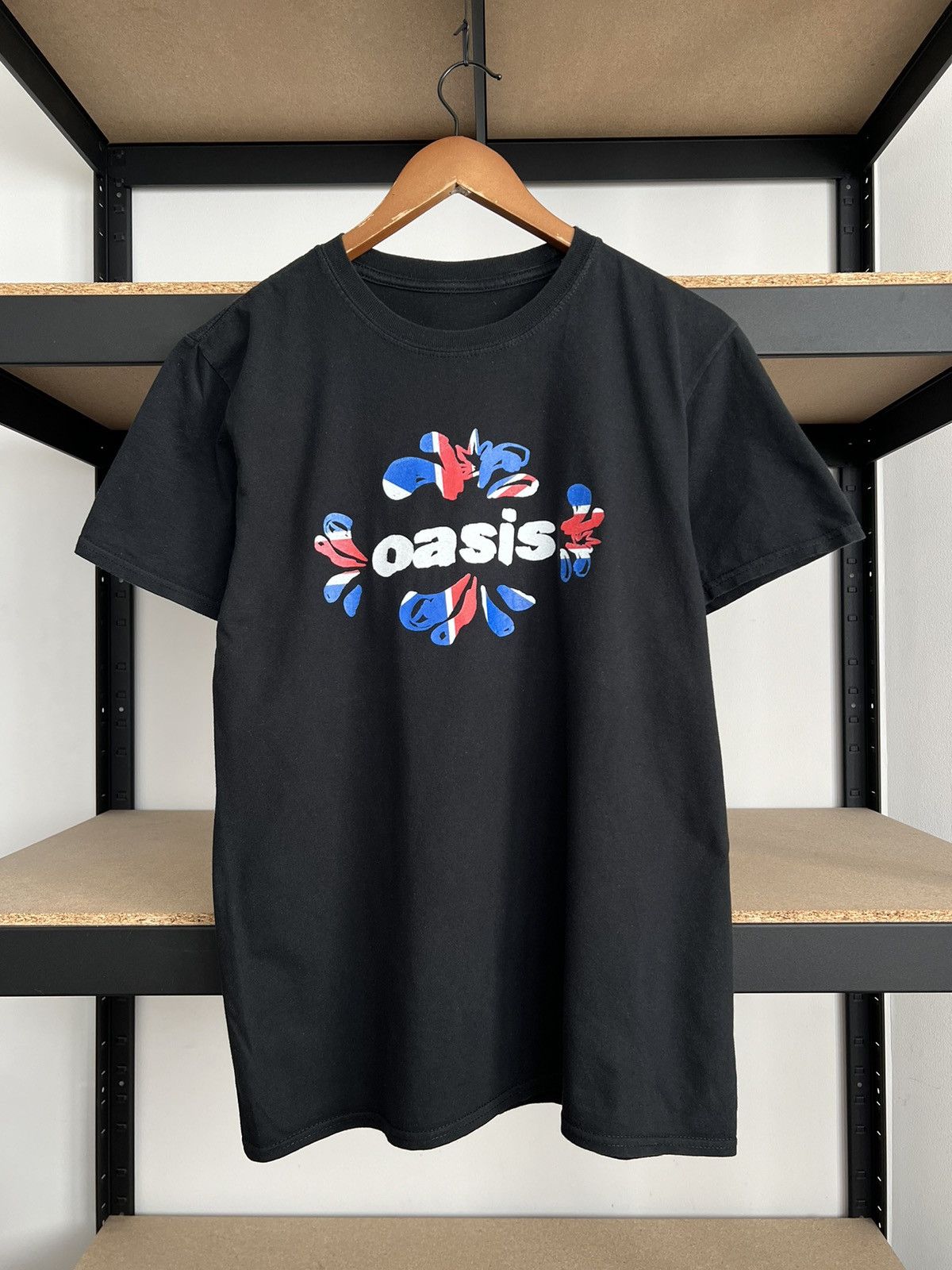 Band Tees Vintage 2000s Oasis Britpop Black T-shirt Size US M / EU 48-50 / 2 - 3 Thumbnail