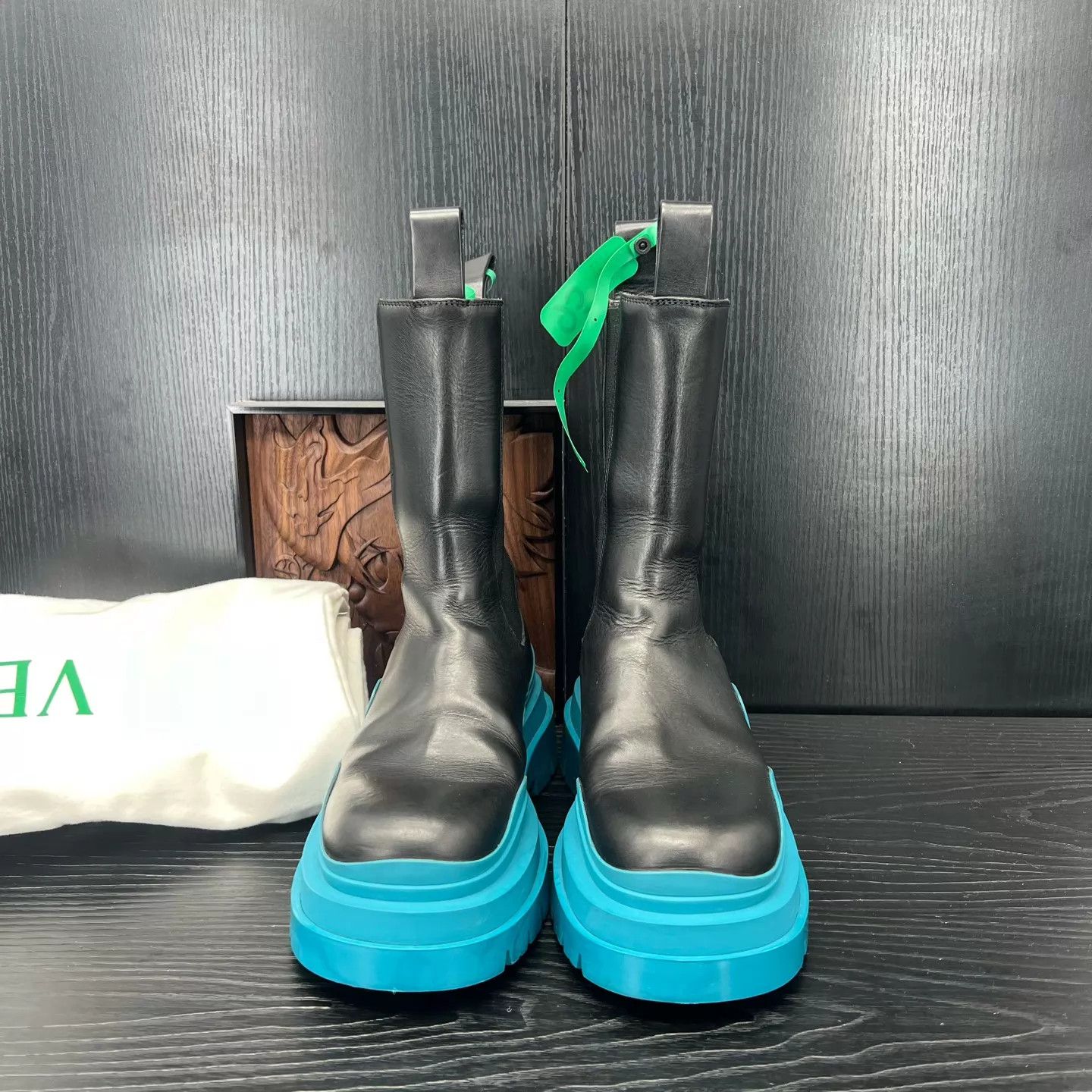 Bottega Veneta BV Chelsea Boots 37 Black & Blue Near New With Dust Bag Size US 6.5 / IT 36.5 - 4 Thumbnail
