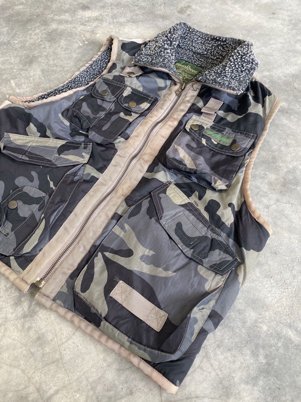 Japanese Brand Evenriver camoflage hunting vest Size US M / EU 48-50 / 2 - 4 Thumbnail