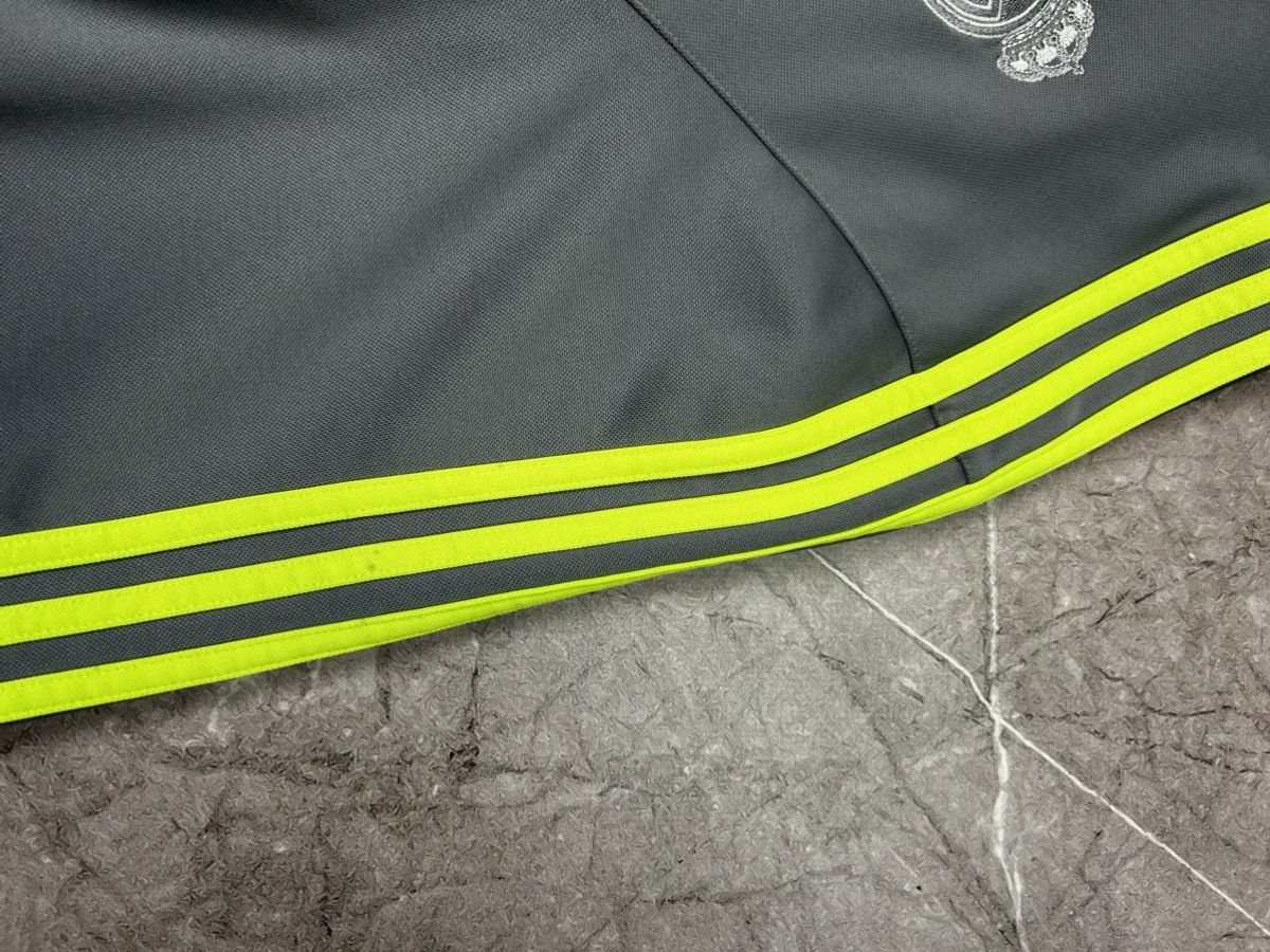 Adidas Adidas Real Madrid gray zip up soccer football track jacket Size US L / EU 52-54 / 3 - 14 Thumbnail