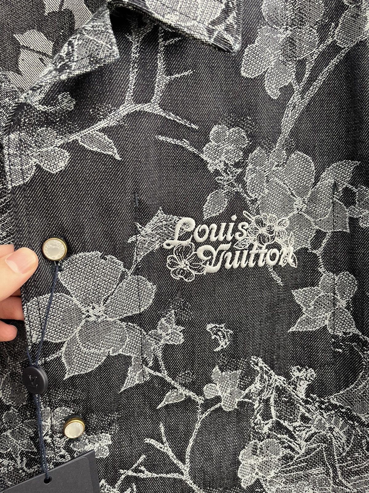 Louis Vuitton Louis Vuitton Denim Shirt Size US M / EU 48-50 / 2 - 4 Thumbnail