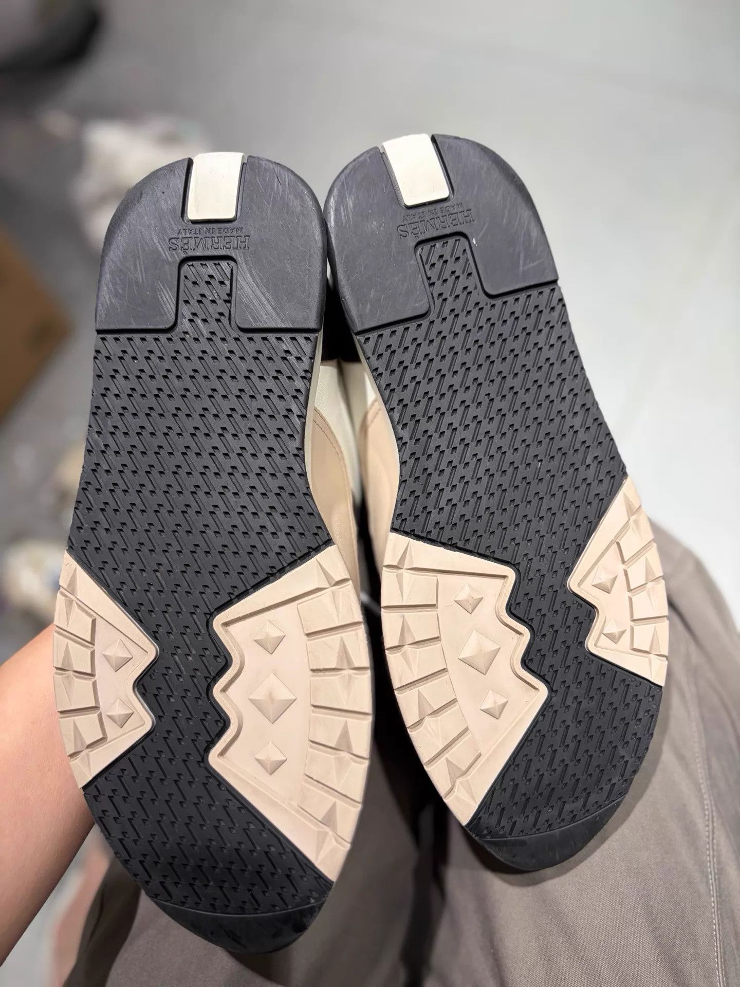 Hermes Hermes Men's Milk Tea Lambskin Casual Sneaker 99 New 42 Size US 9 / EU 42 - 4 Thumbnail