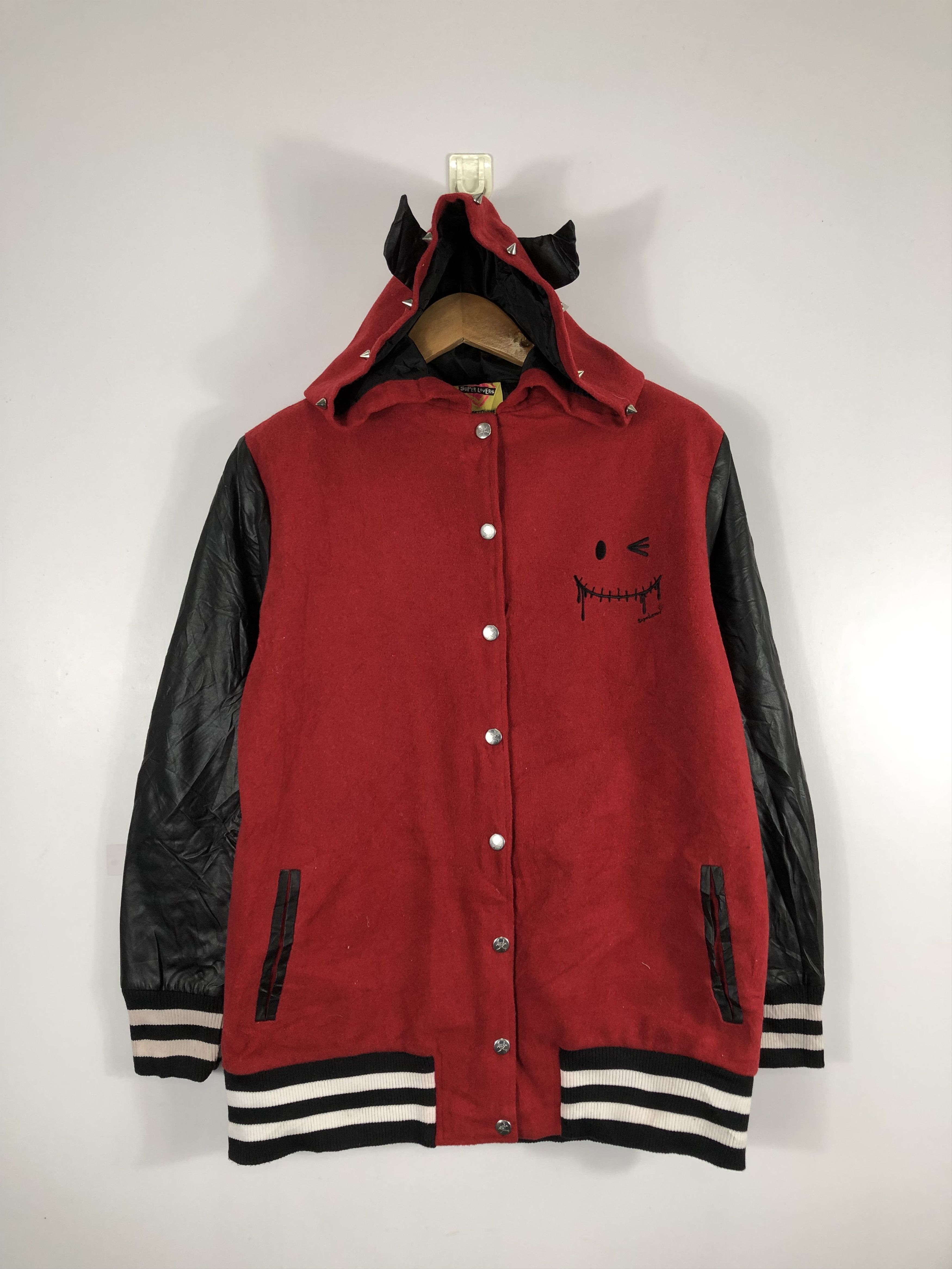 Japanese Brand Vintage Super Lovers Varsity Jacket Red Leather Sleeve V0248 Size US L / EU 52-54 / 3 - 1 Thumbnail