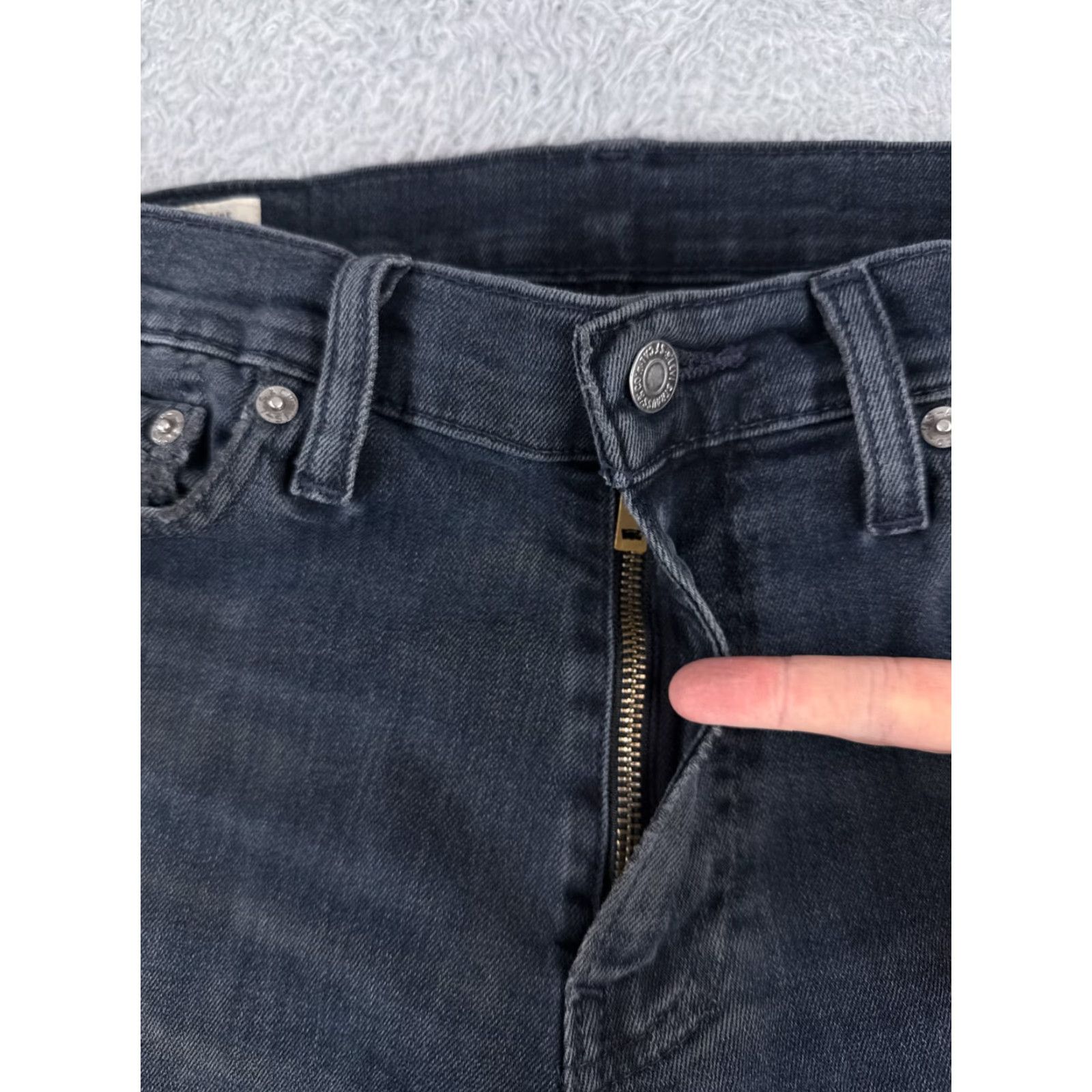 Levi's VINTAGE Levis Jeans 511 Mens Denim Blue Dark 29x29 Cotton Blend Slim Straight 5-Pocket Zip 32 Adult Regular Jeans Size US 32 / EU 48 - 5 Thumbnail
