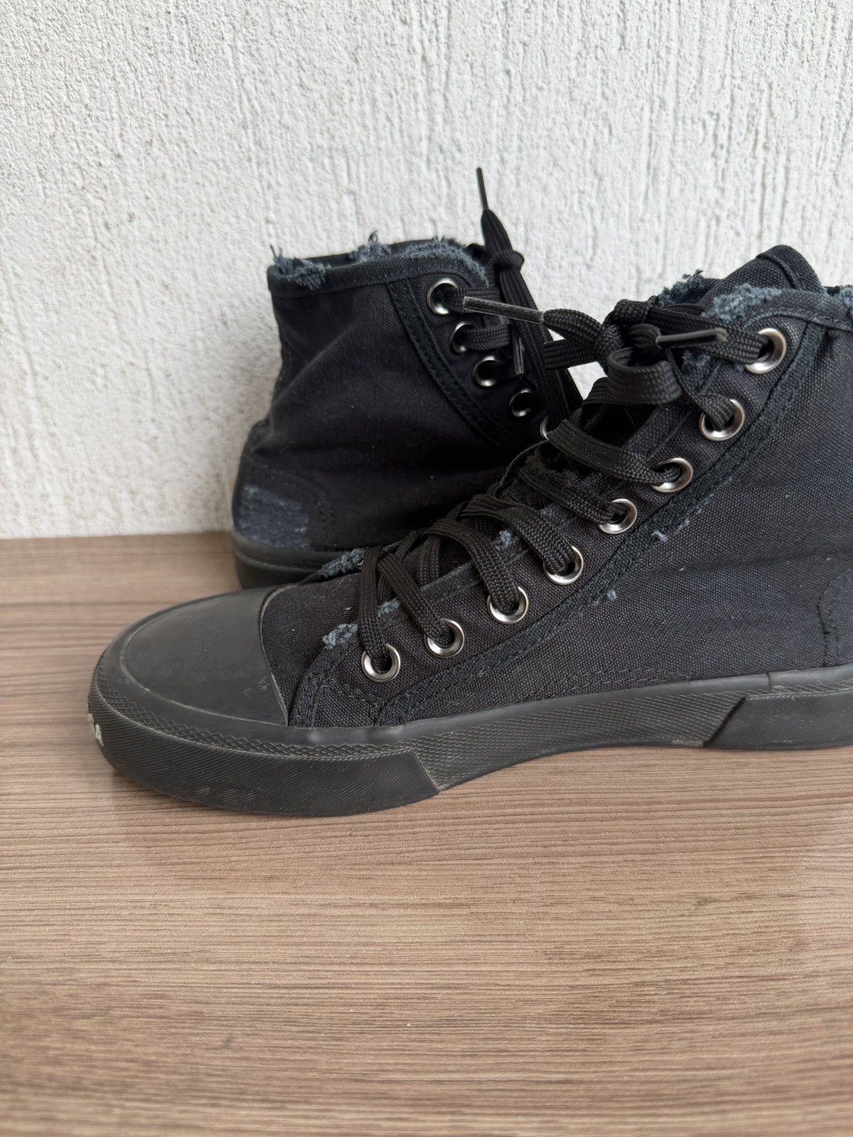 Balenciaga Distress paris sneaker Size US 7 / IT 37 - 11 Thumbnail