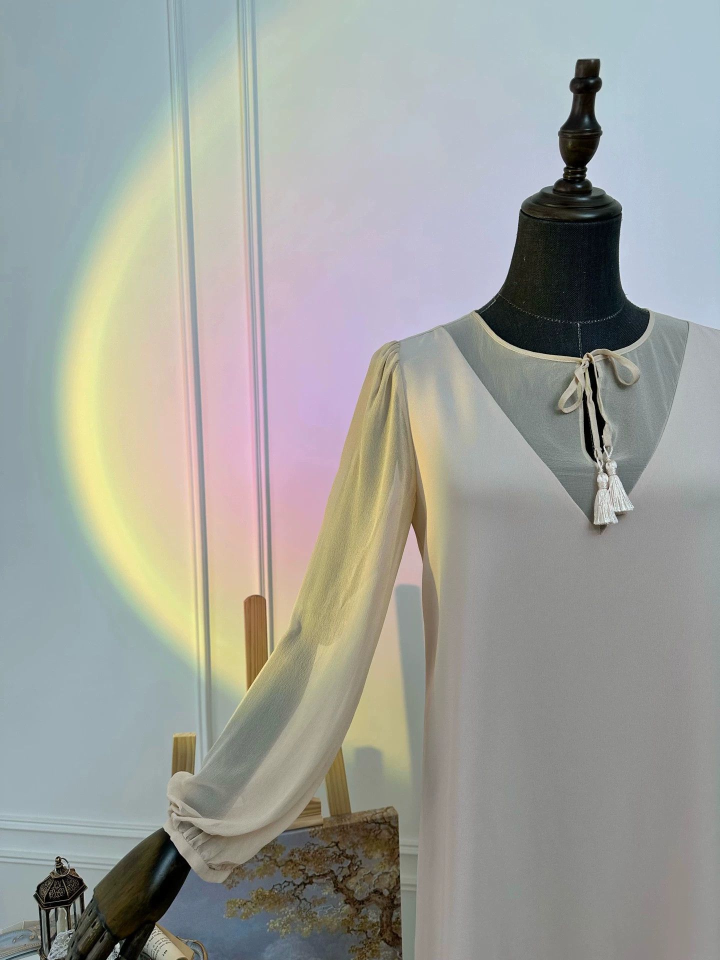 Max Mara MaxMara Studio Blush Silk V-neck Tie Puff Sleeve Dress Size M / US 6-8 / IT 42-44 - 6 Thumbnail