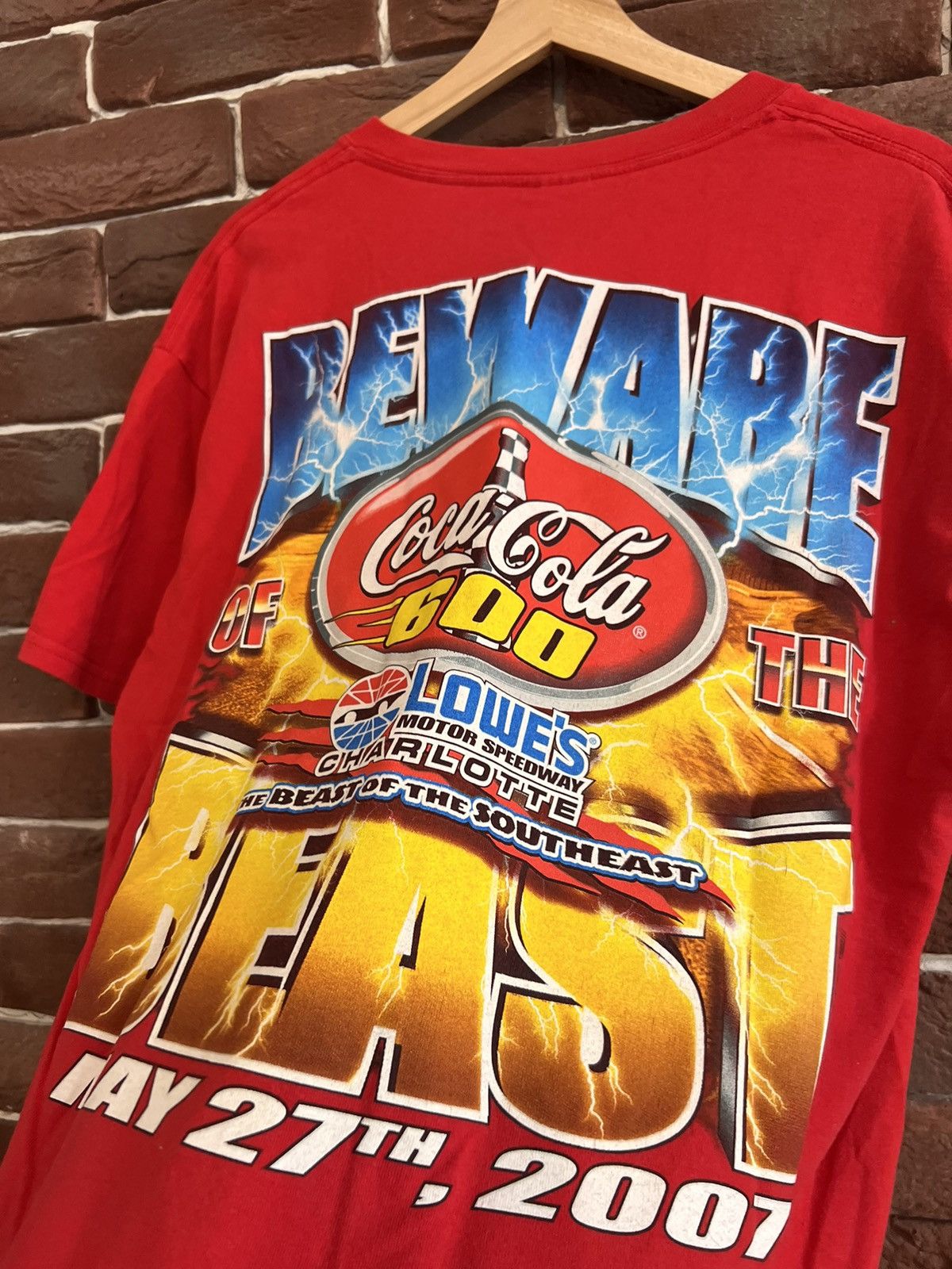 NASCAR 00s Vintage Coca Cola Beware Beast Nascar Tee Flame Racing Size US L / EU 52-54 / 3 - 4 Thumbnail