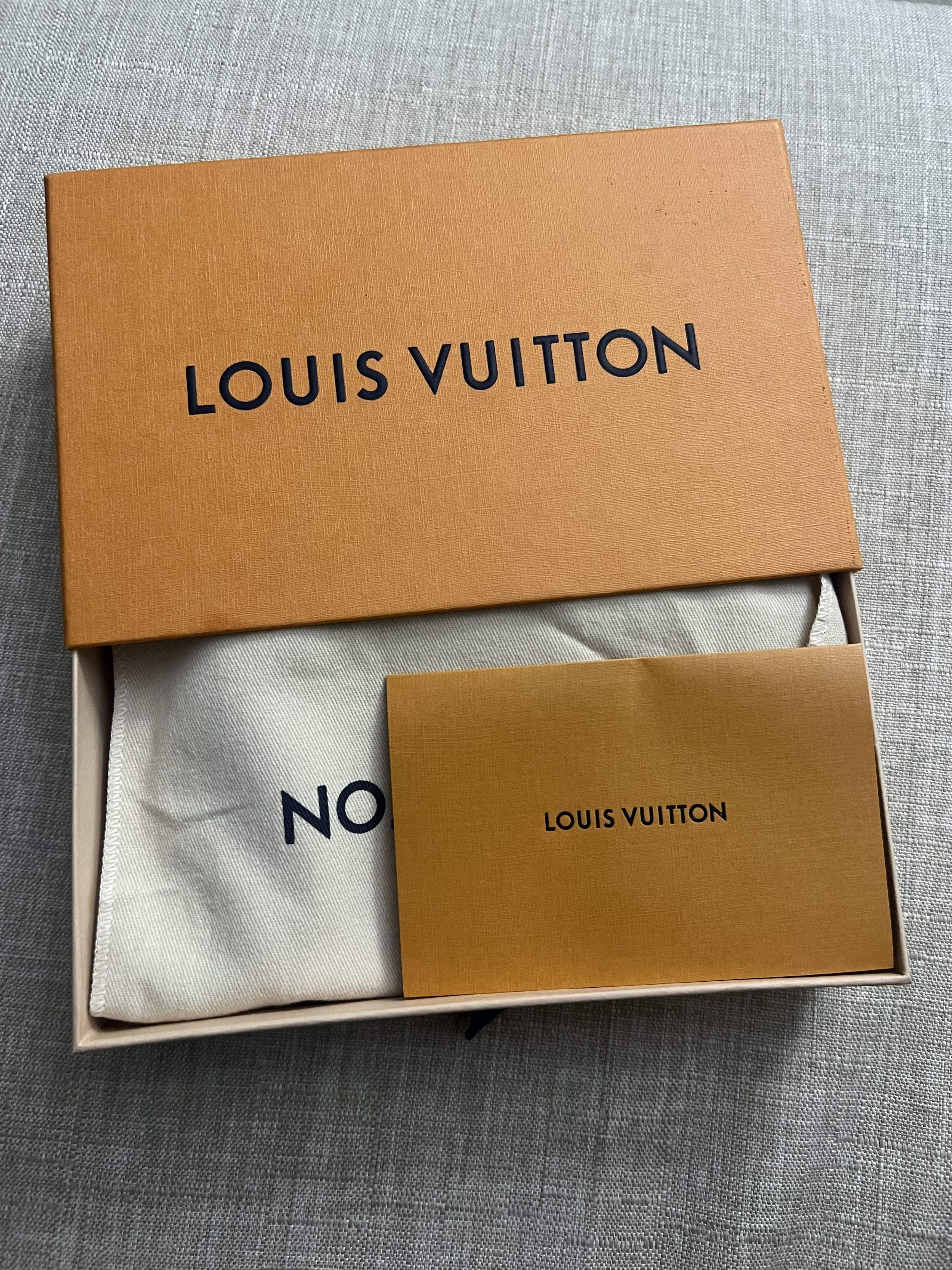 Louis Vuitton LV Mini Pochette Bag Size ONE SIZE - 2 Thumbnail
