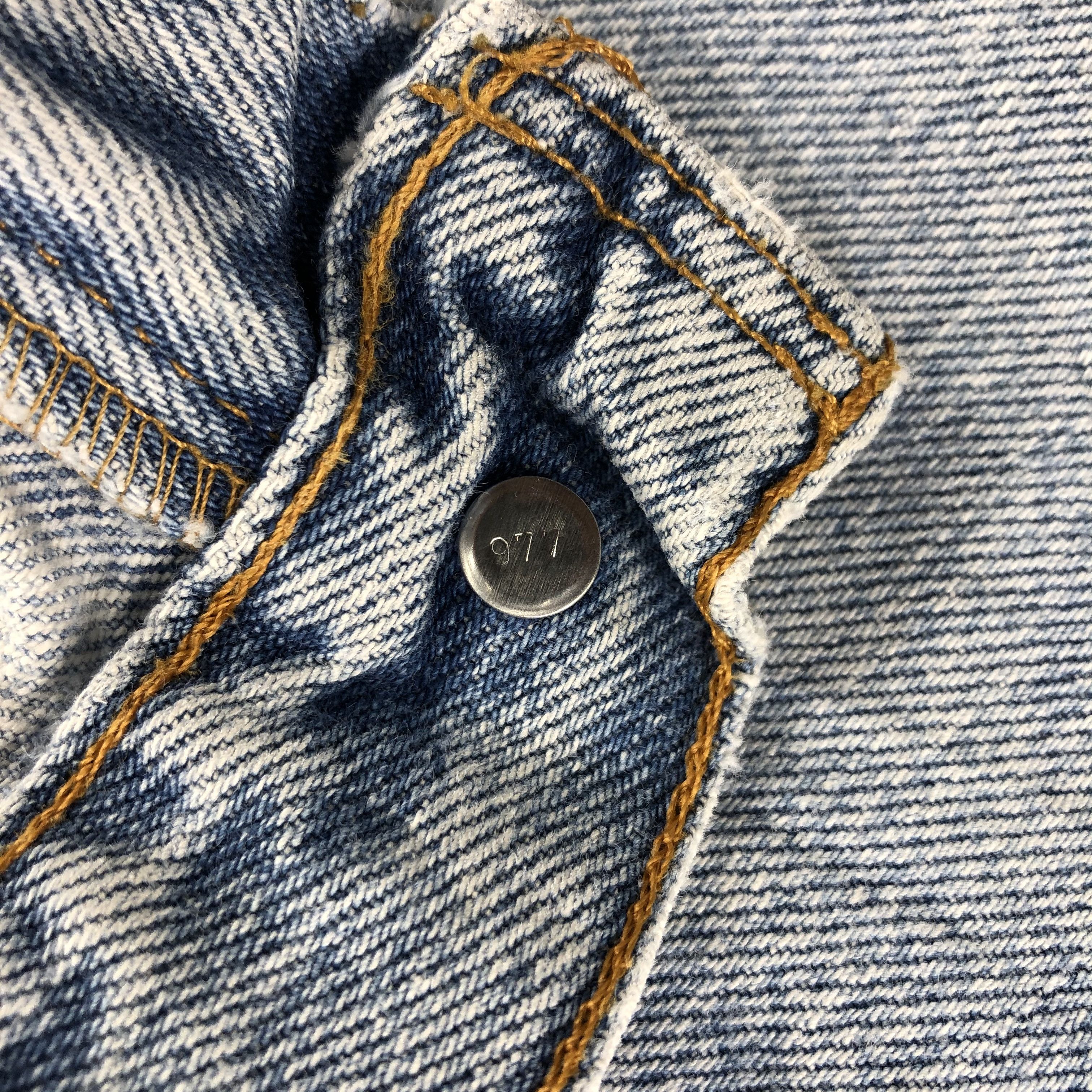 Levi's Vintage Levis 505 Jeans Distressed Denim KJ836 Size US 31 - 11 Thumbnail